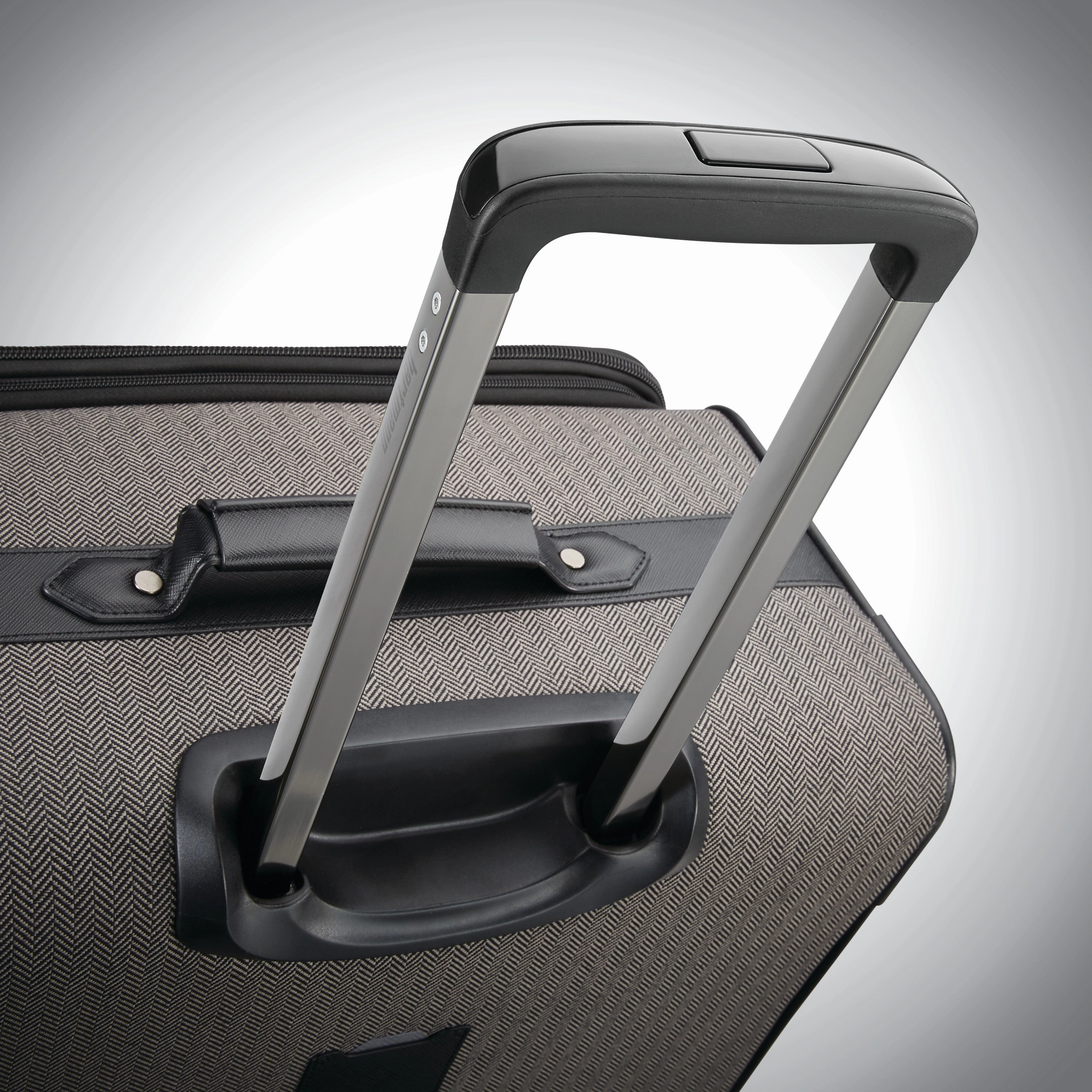 Hartmann Herringbone Deluxe 29" 4-Wheel Large Luggage