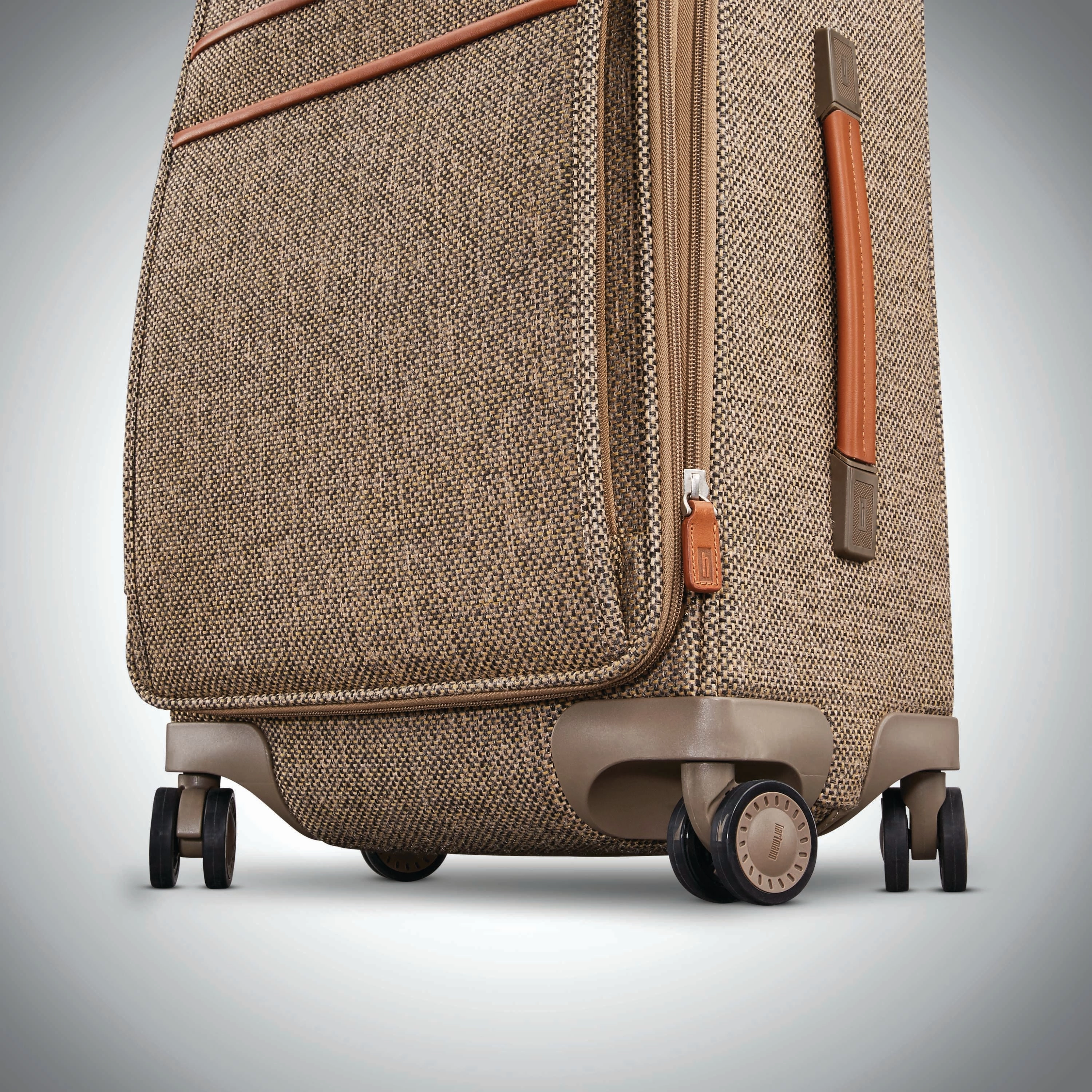 Hartmann Tweed Legend 20" 4-Wheel Carry-On Luggage