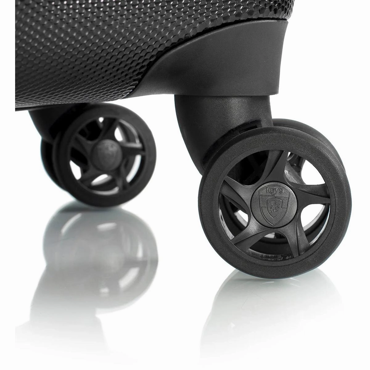 Heys Vantage 26" Smart Access Spinner