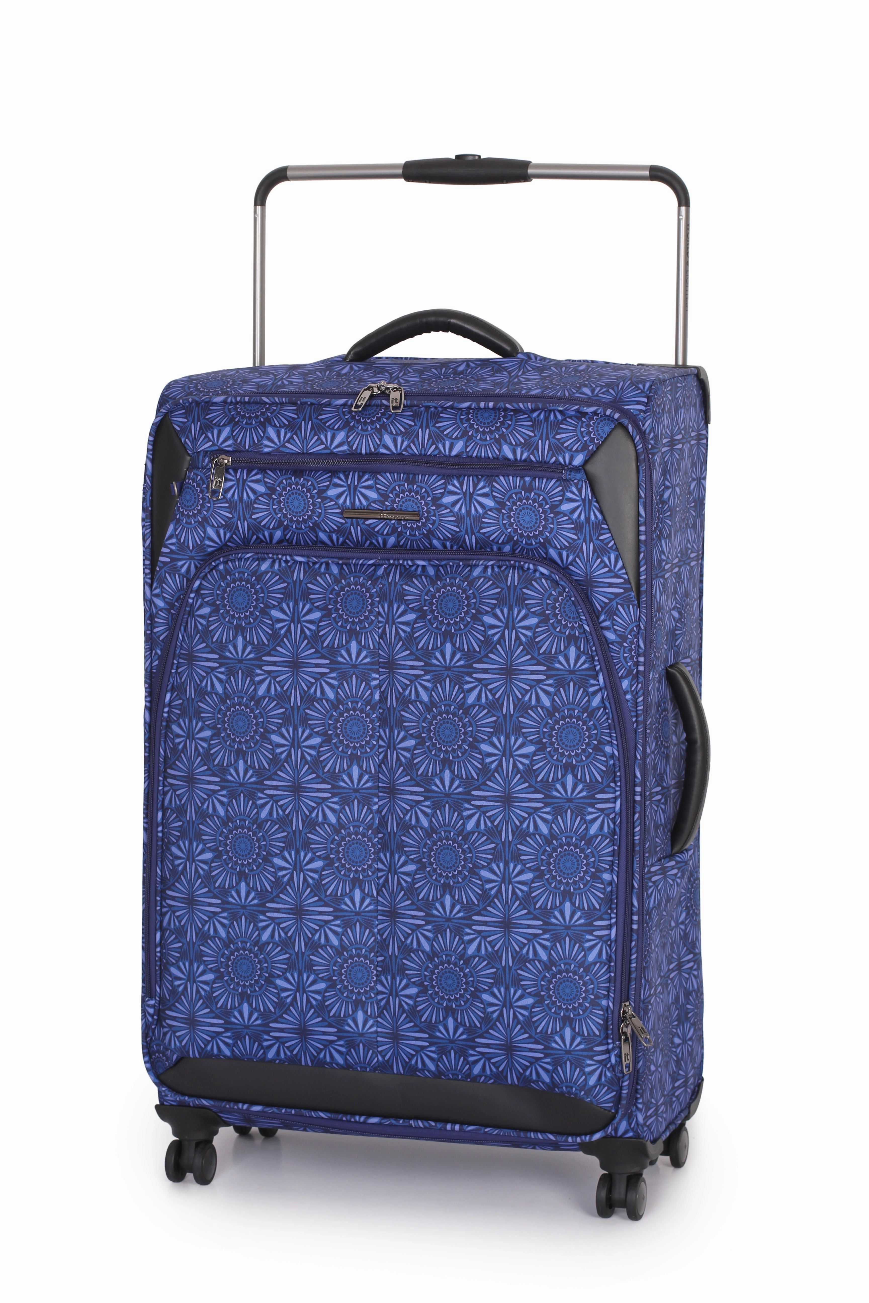 IT Luggage World's Lightest 28" 2-Wheel Medium Luggage