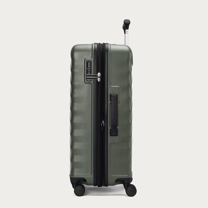 Maxlite Air V2 Medium Check-In Hardside Spinner