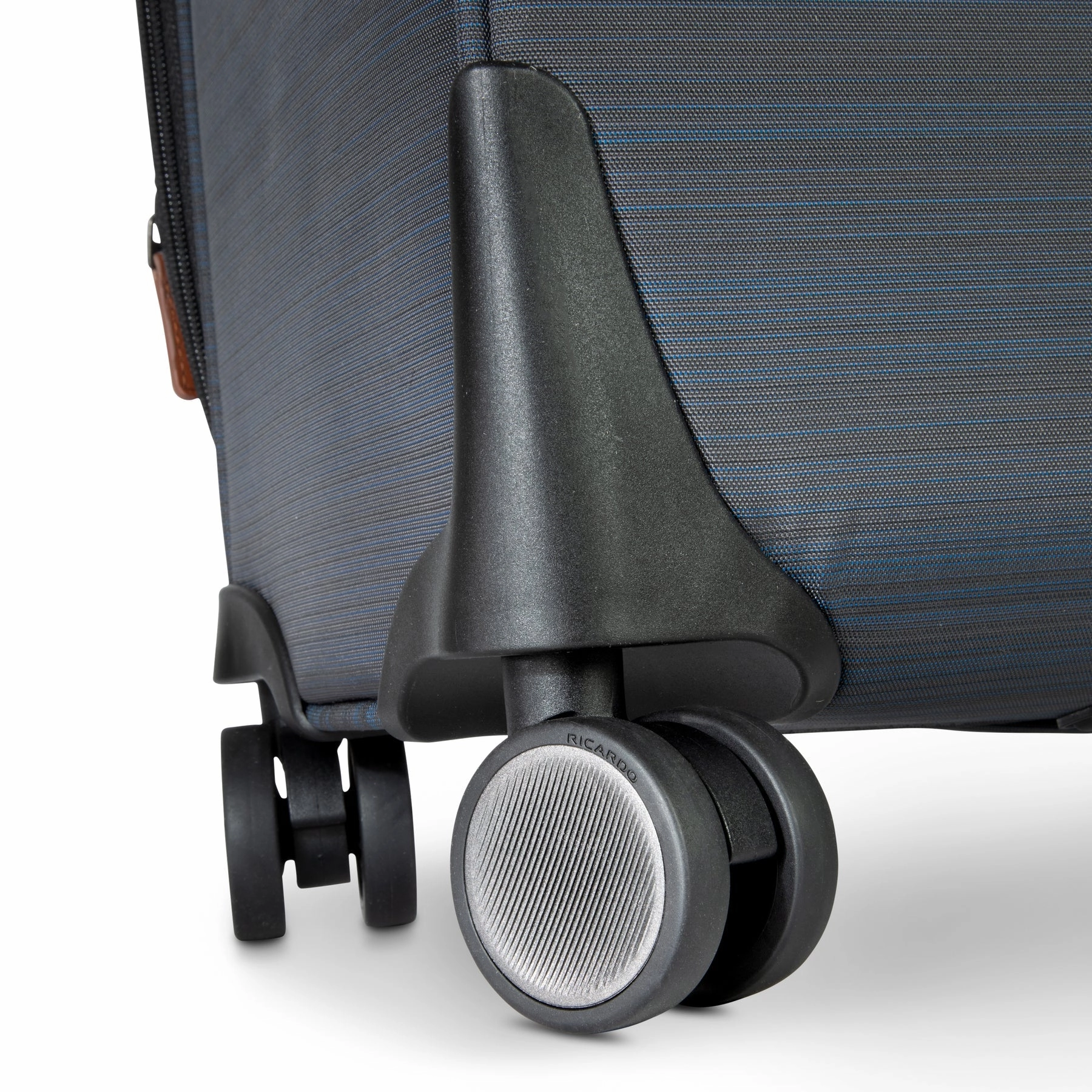 Montecito 2.0 Softside Large Check-In Spinner
