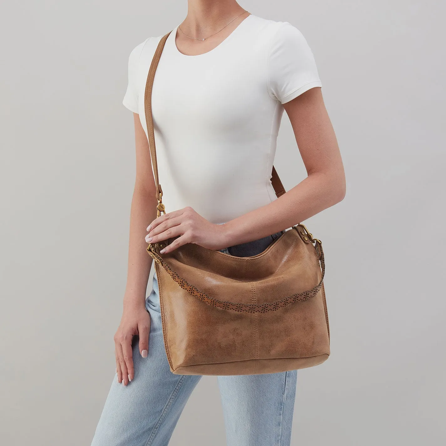 Pier Shoulder Bag In Buffed Leather - Whiskey
