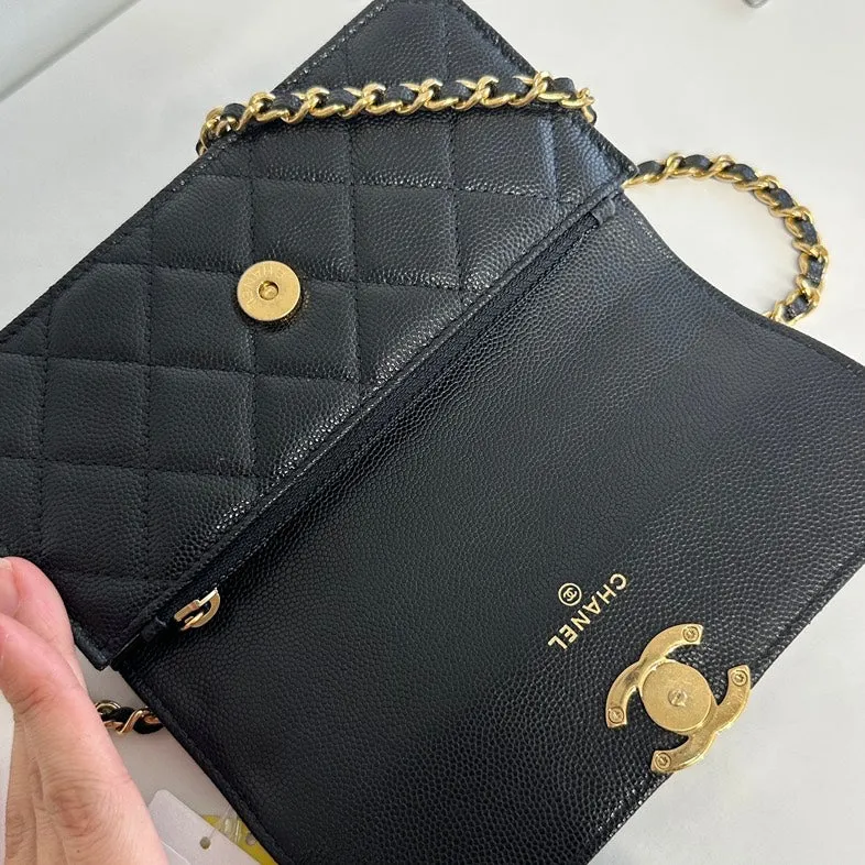 Pre-loved Chanel Classic Black Chain Shoulder Bag 3588