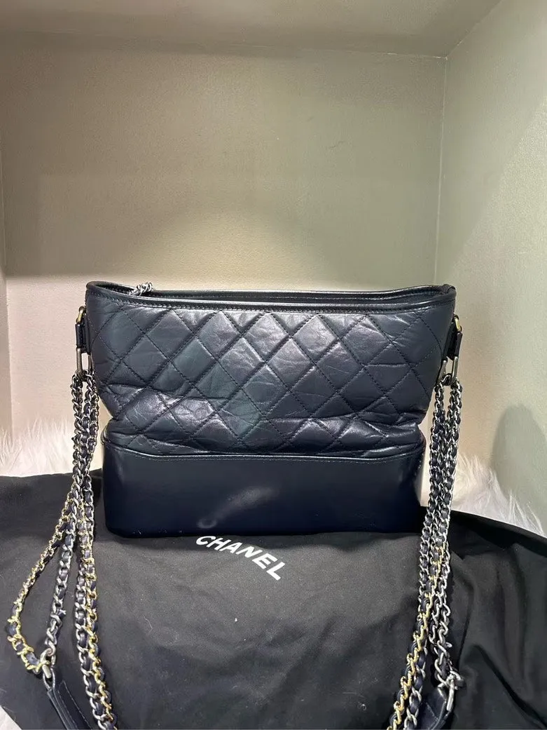 Pre-loved CHANEL Gabrielle Black Leather Shoulder Bag
