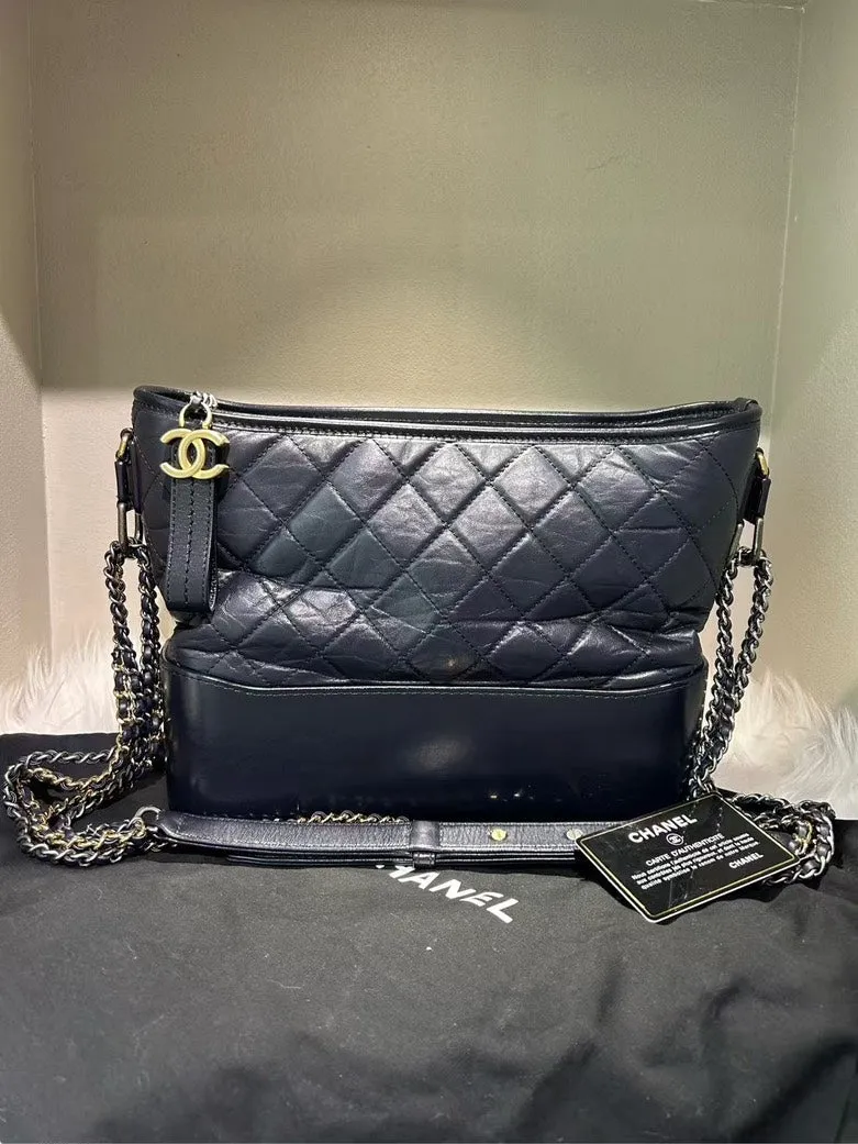 Pre-loved CHANEL Gabrielle Black Leather Shoulder Bag