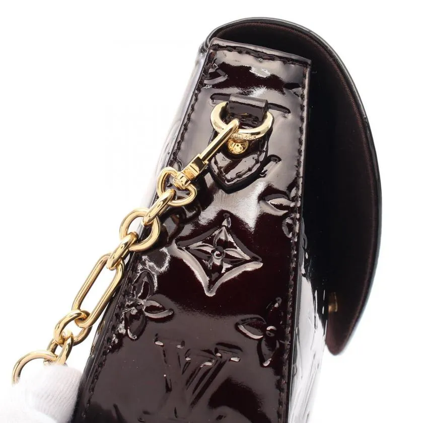 Pre-loved LOUIS VUITTON Rodeo Drive Monogram Vernis Amarante Chain Shoulder Bag Bordeaux