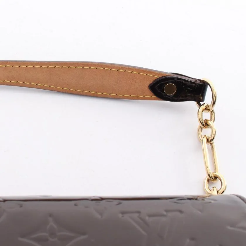 Pre-loved LOUIS VUITTON Rodeo Drive Monogram Vernis Amarante Chain Shoulder Bag Bordeaux