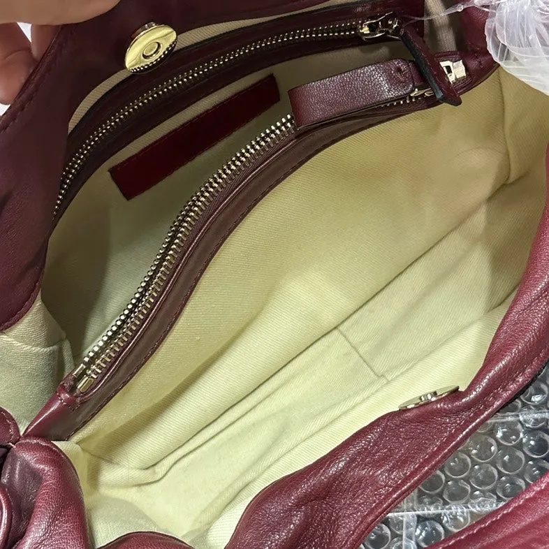 Pre-loved Valentino Garavani Lace Shoulder Bag in Burgundy