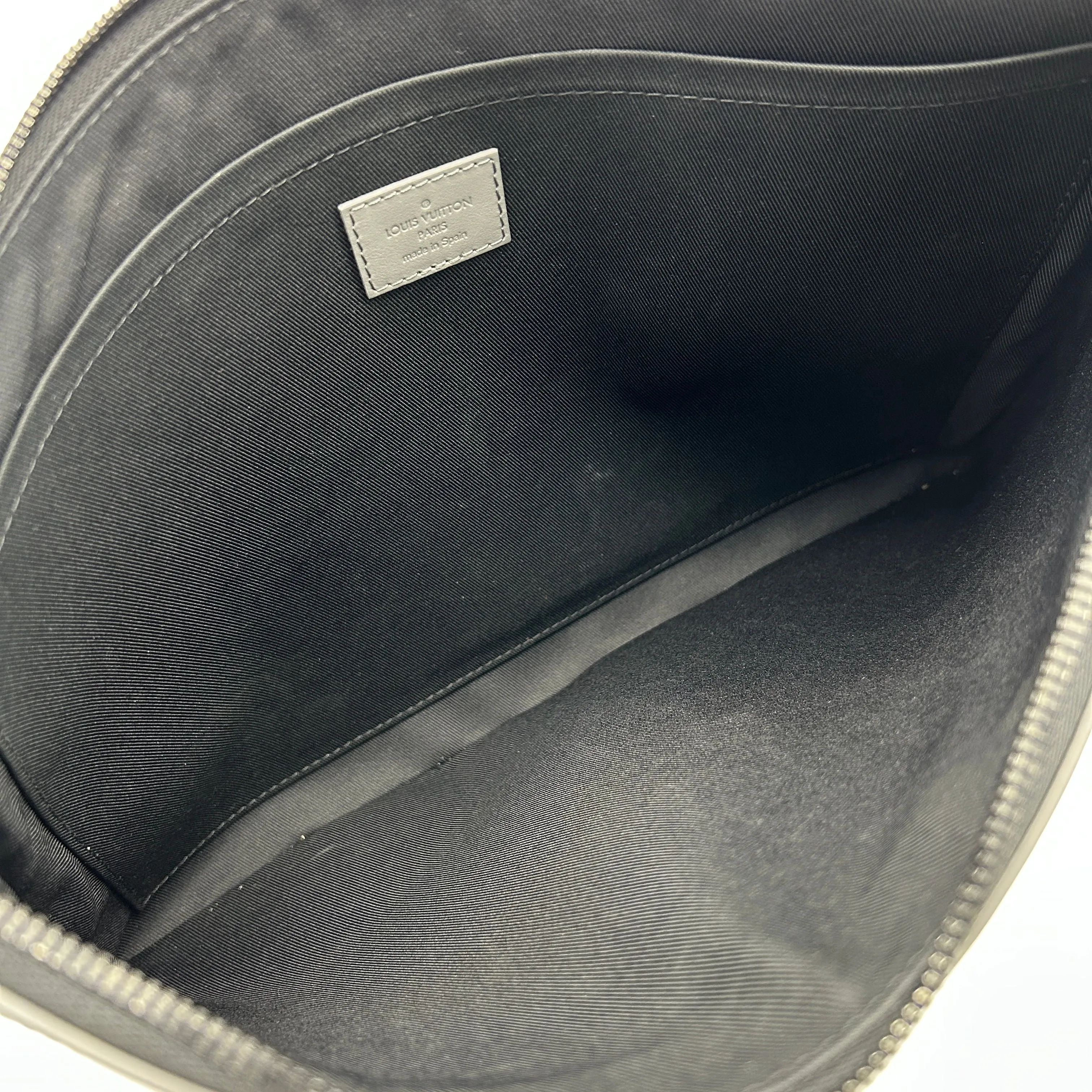 Pre-Owned LOUIS VUITTON Leather Shoulder Bag ITUF6KRM9A4G