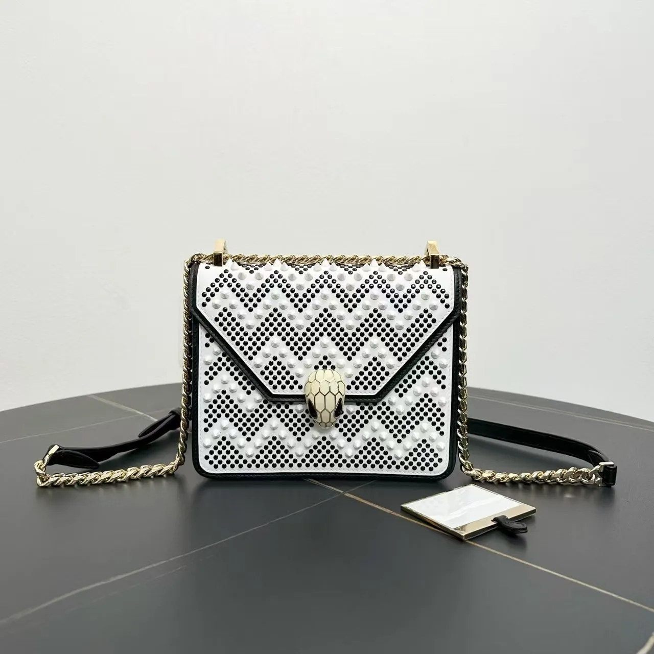Preloved Bvlgari Serpenti Shoulder Bag White Leather Medium
