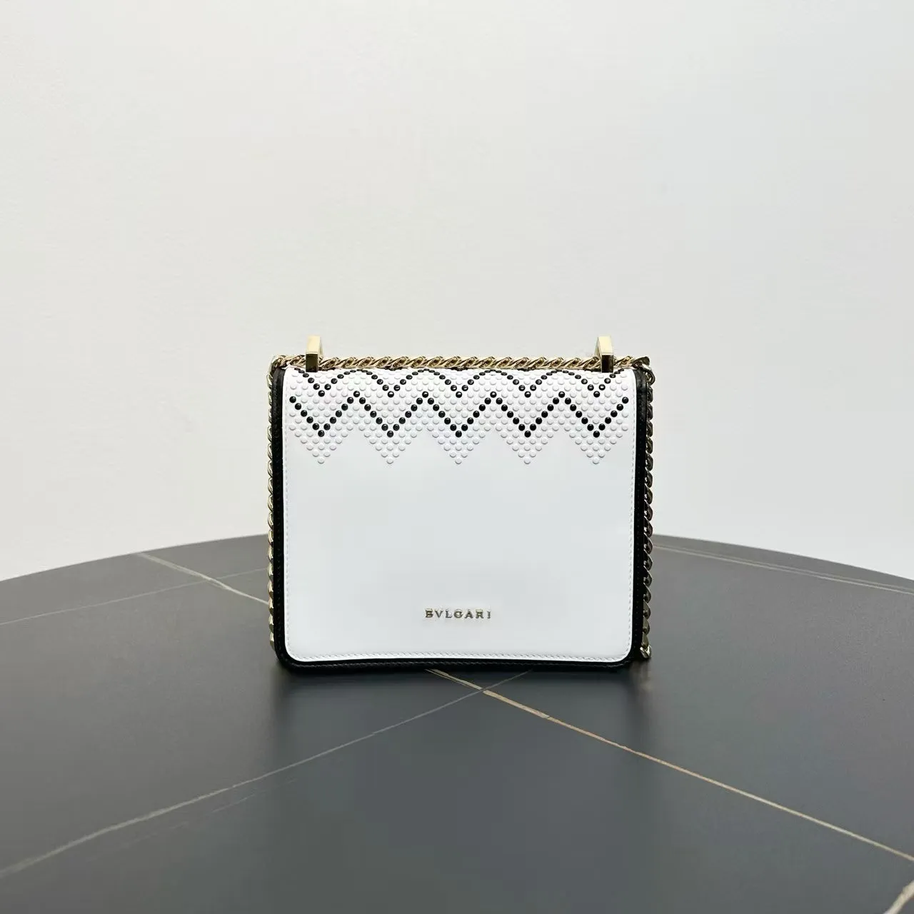 Preloved Bvlgari Serpenti Shoulder Bag White Leather Medium