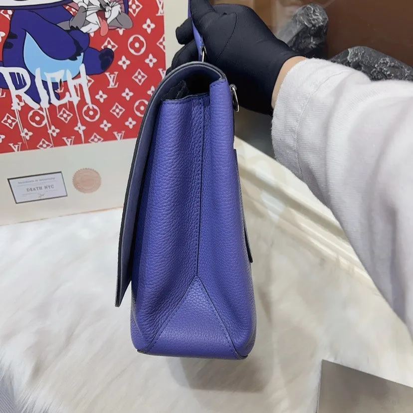 Preloved Louis Vuitton Pochette M??tis Blue Leather Shoulder Bag