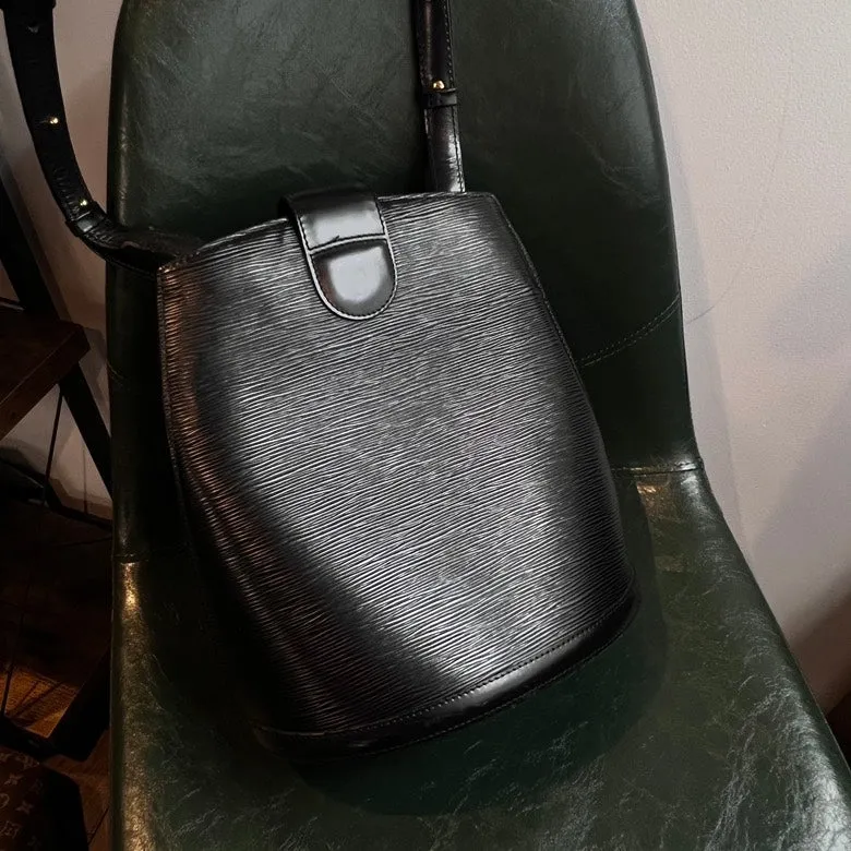 Preloved LV Leather Shoulder Bag AF684