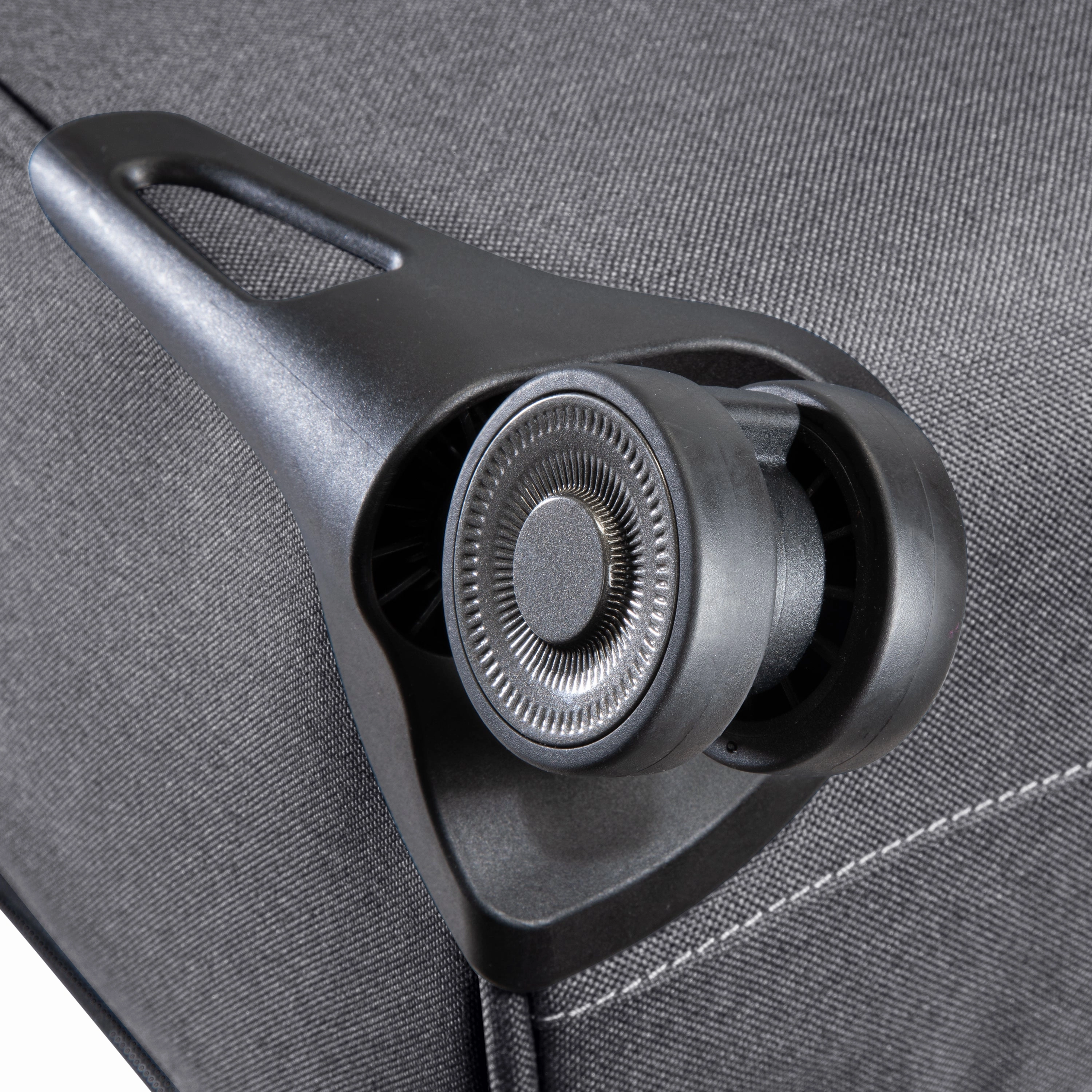 Ricardo Beverly Hills Malibu Bay 3.0 Spinner Luggage