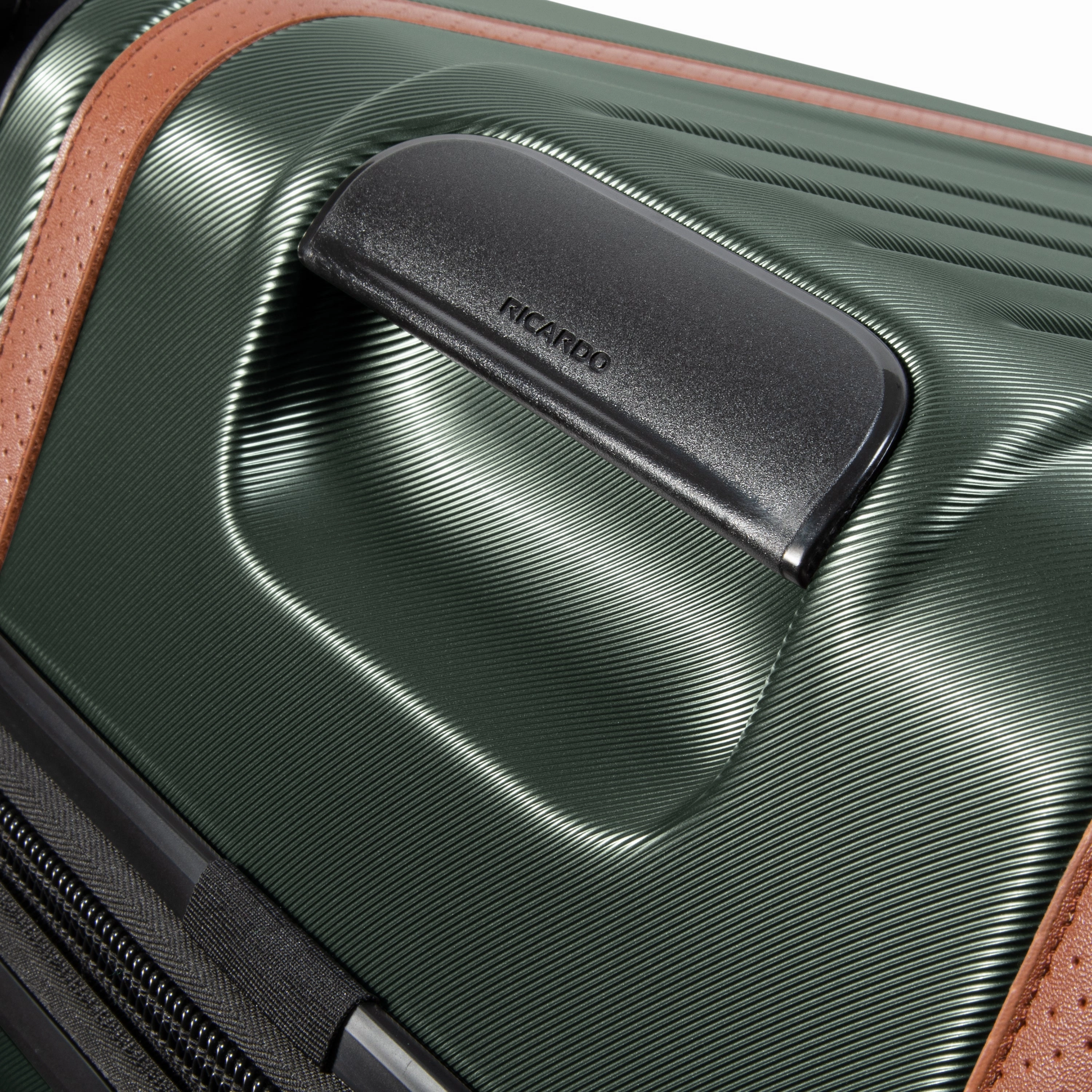Ricardo Beverly Hills Montecito 2.0 Hardside Carry-On Expandable Spinner Luggage