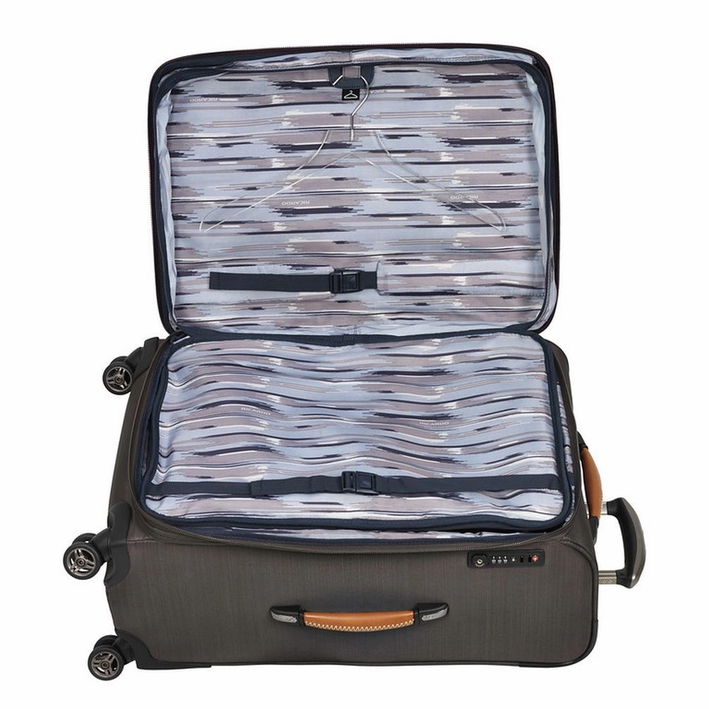Ricardo Beverly Hills San Marcos 25" Spinner Upright Suitcases