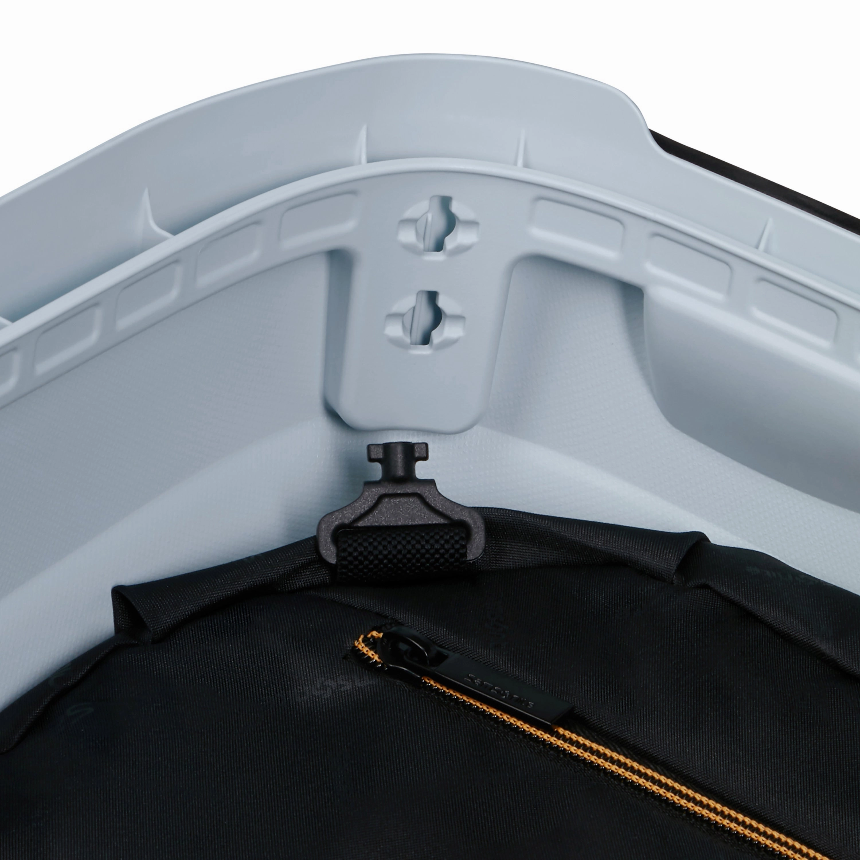 Samsonite Essens Spinner Large Luggage