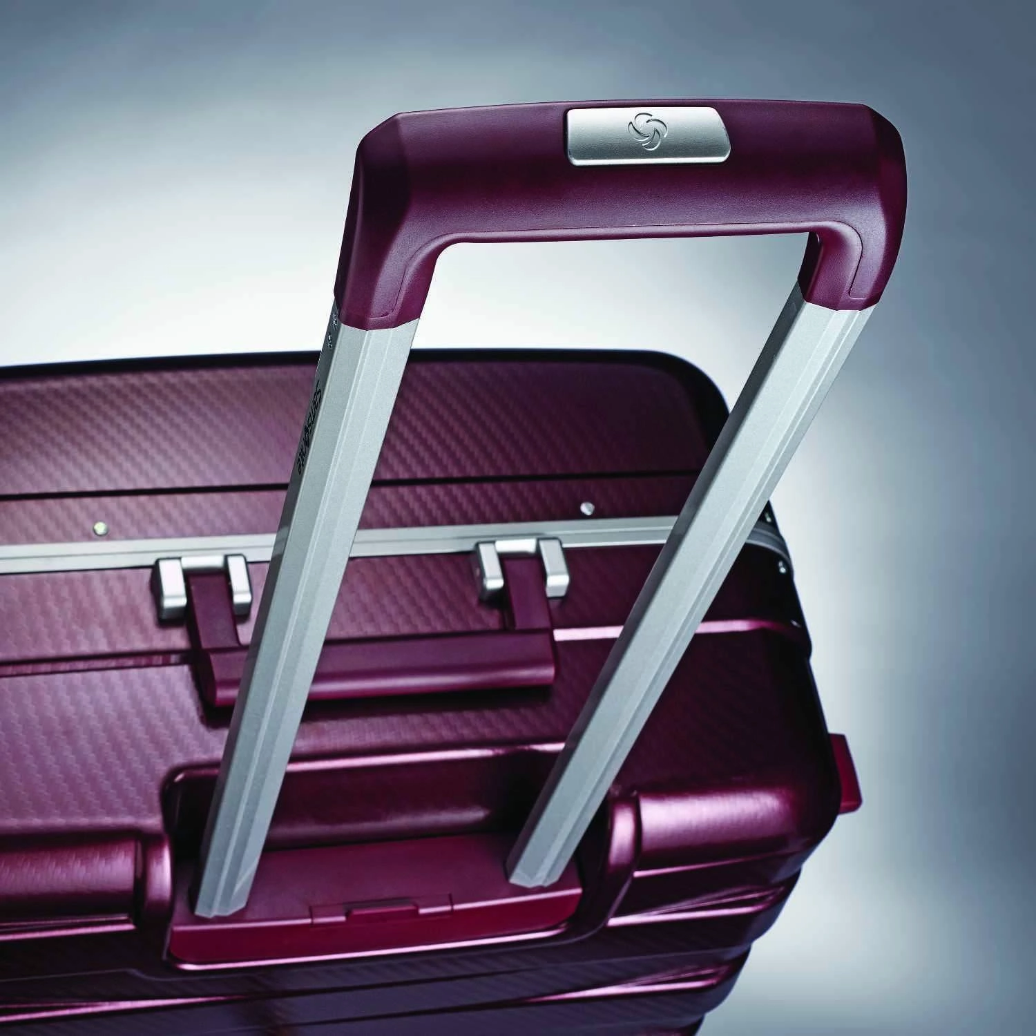 Samsonite Framelock 25" 4-Wheel Medium Luggage