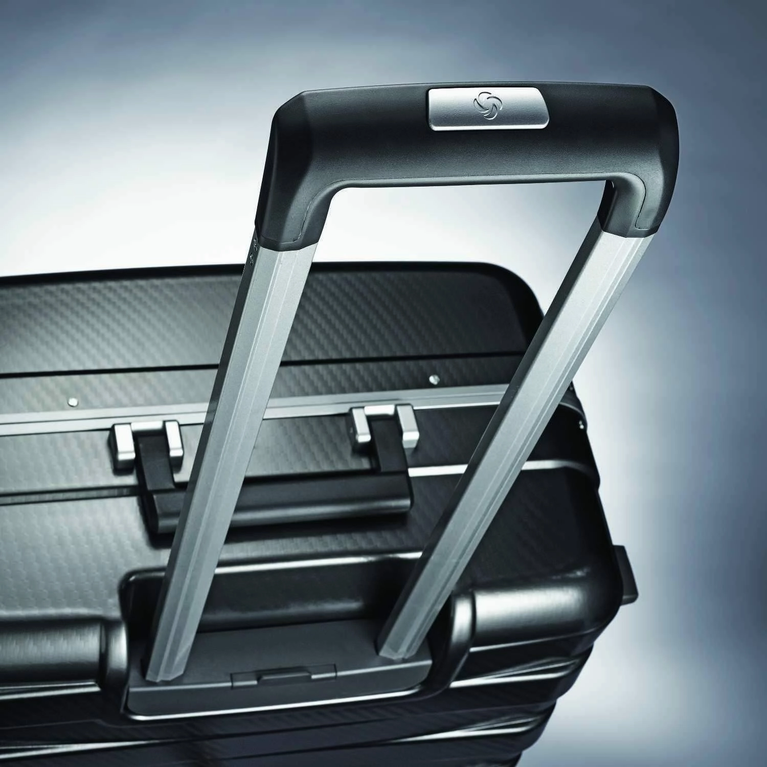Samsonite Framelock 28" 4-Wheel Large Luggage