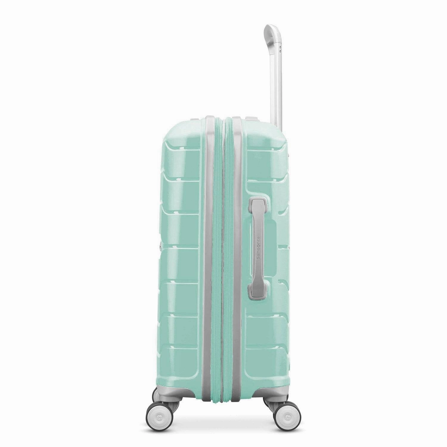 Samsonite Freeform 21" 4-Wheel Carry-On Luggage