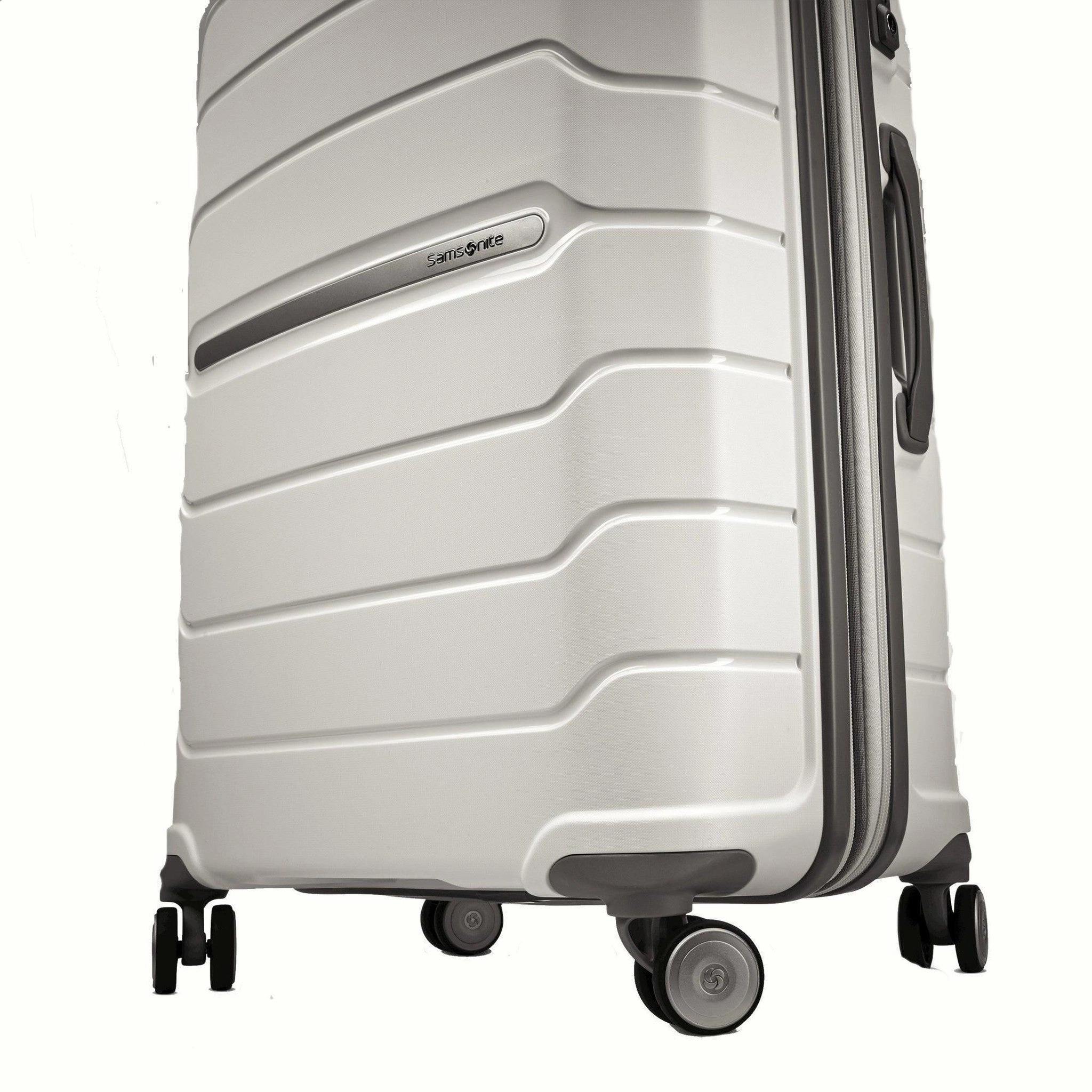 Samsonite Freeform 21" Carry-On Spinner