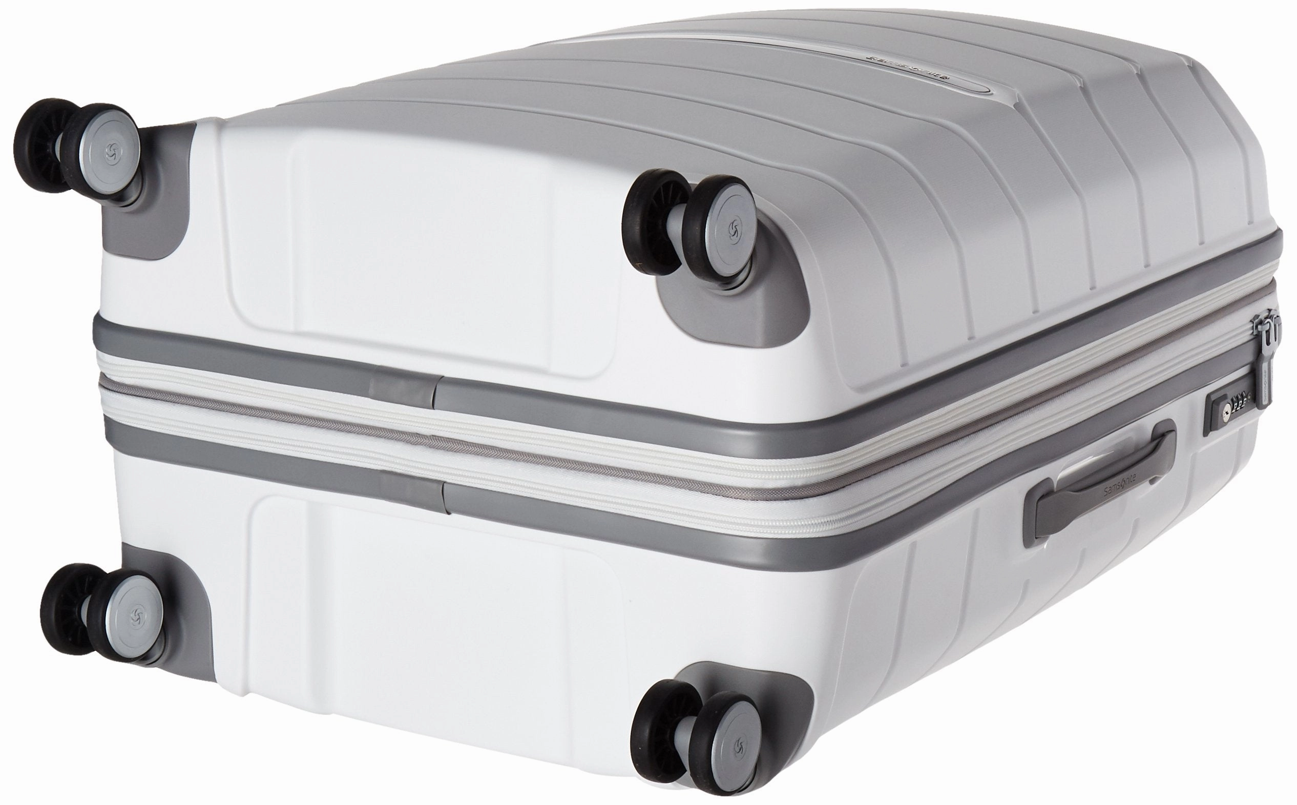 Samsonite Freeform 24" 4-Wheel Medium Luggage