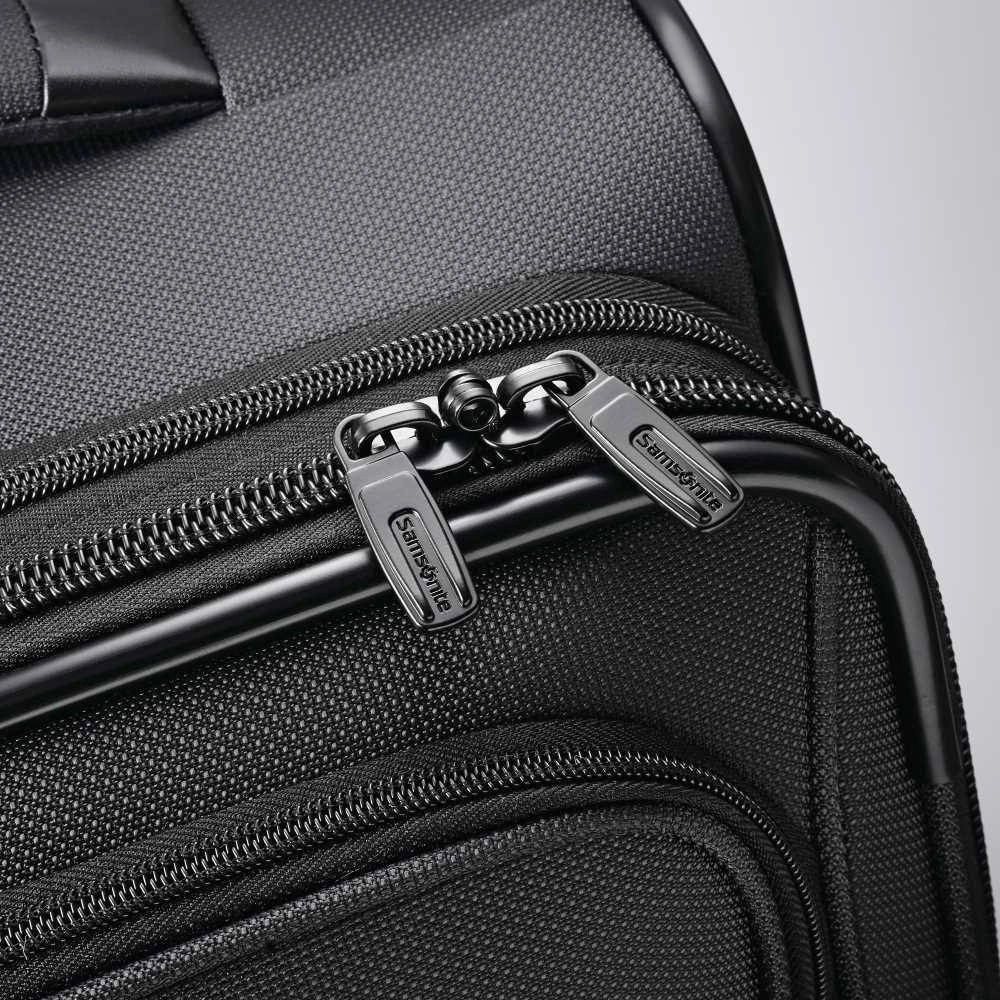 Samsonite Leverage LTE 29" 4-Wheel Large Luggage