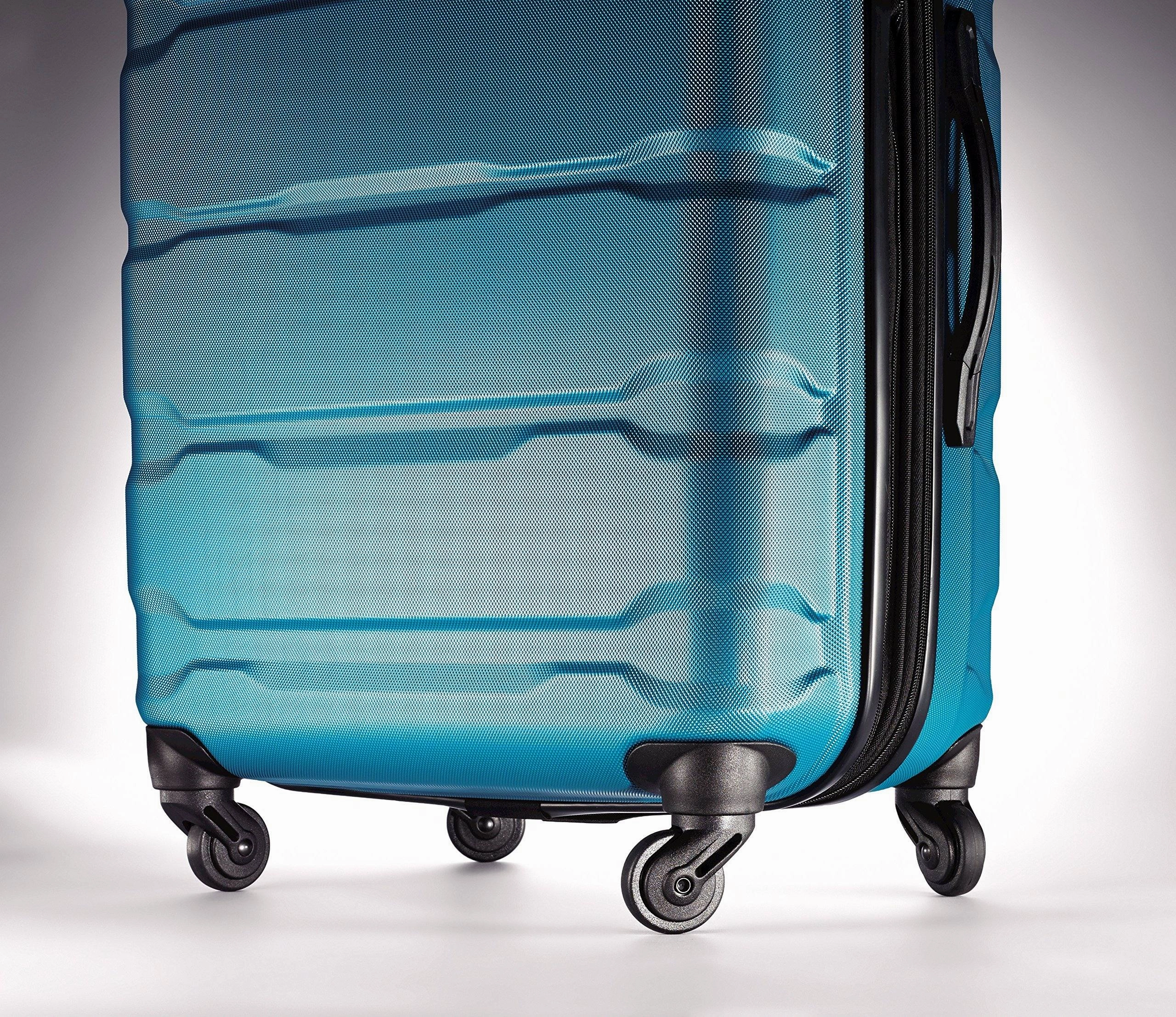 Samsonite Omni PC 2 Piece Set (20"/24") Hardshell 4-Wheel Luggage Sets