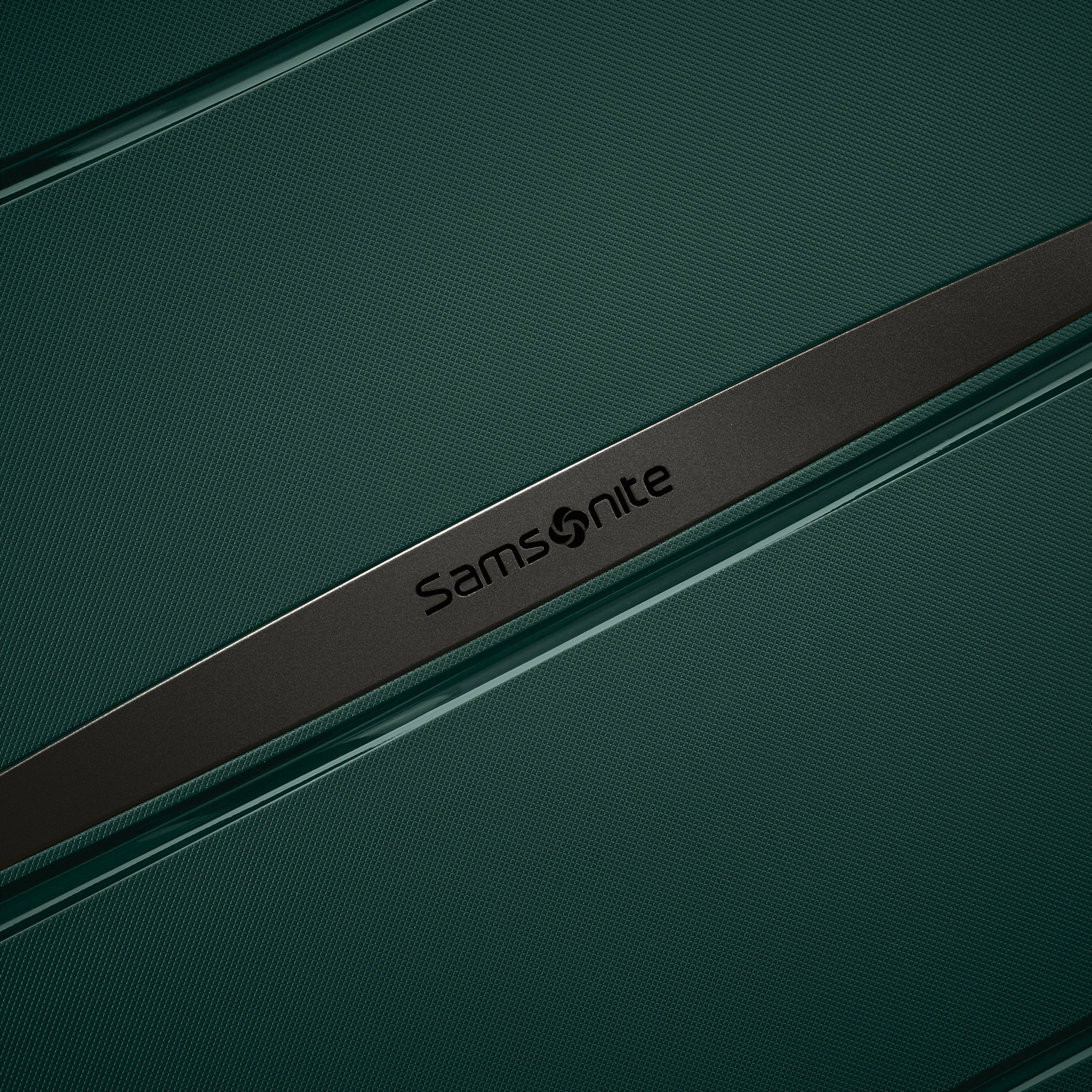 Samsonite Outline Pro Large Expandable Spinner Luggage