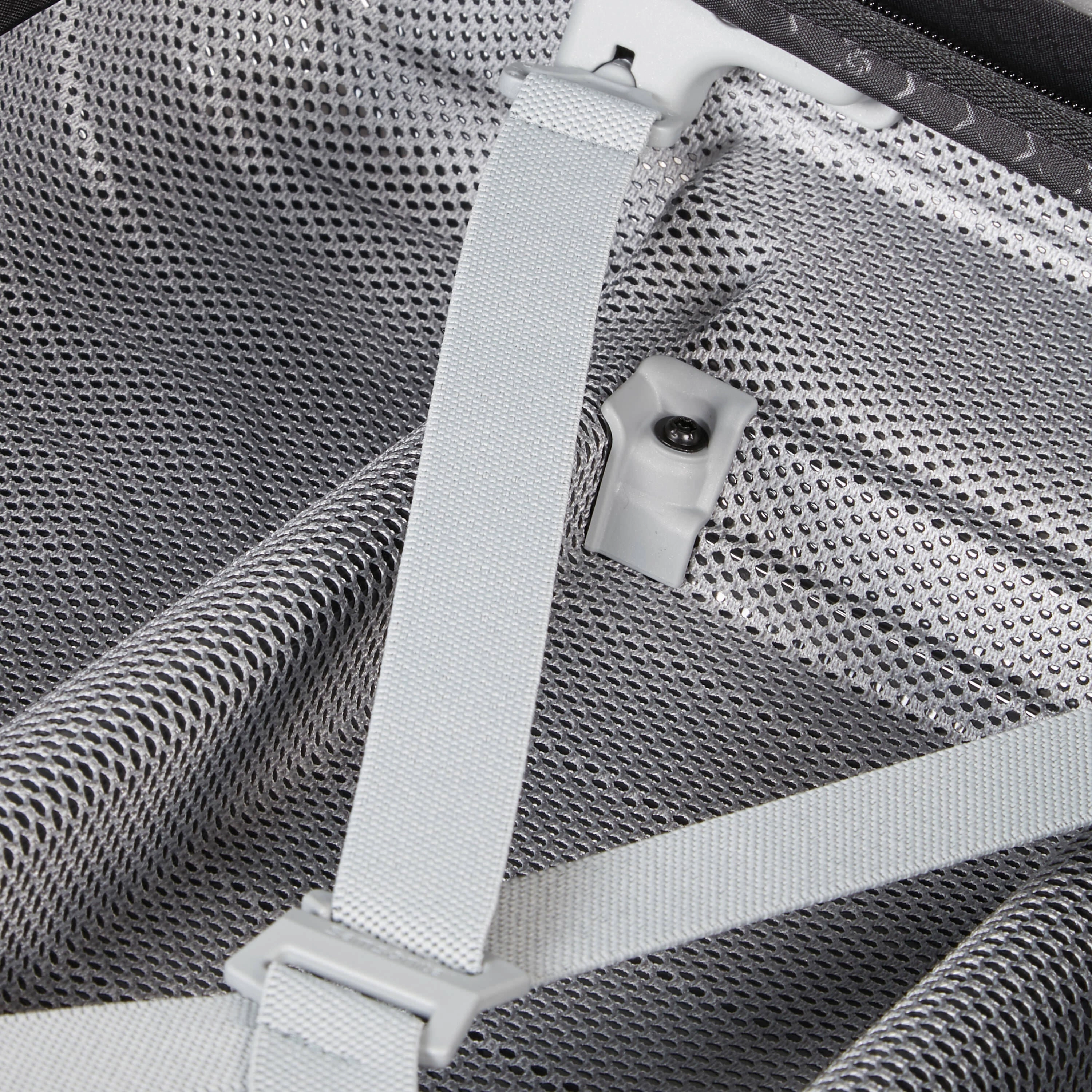 Samsonite Proxis Expandable Spinner Carry-On Luggage