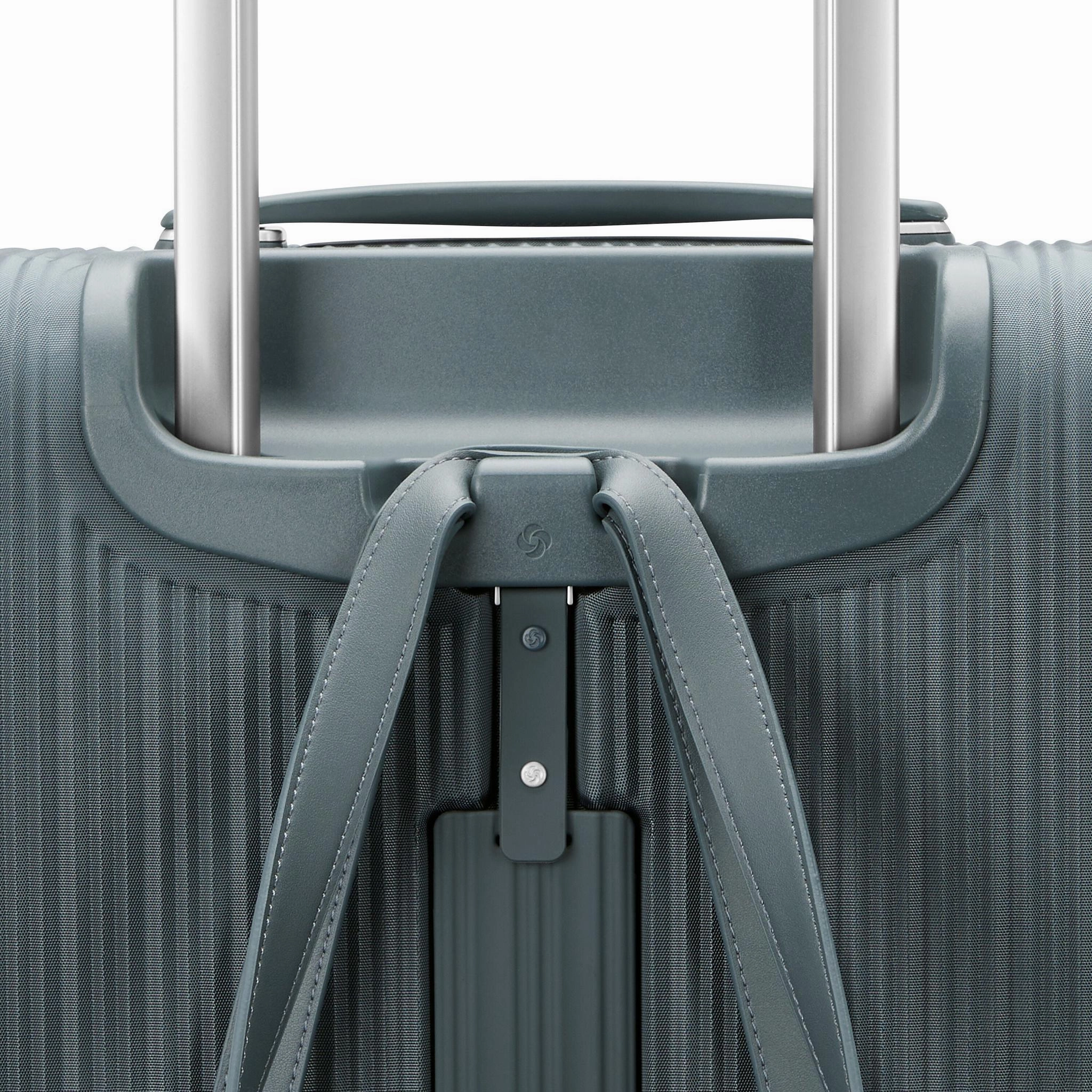 Samsonite Silhouette 18 Softside Large Expandable Spinner