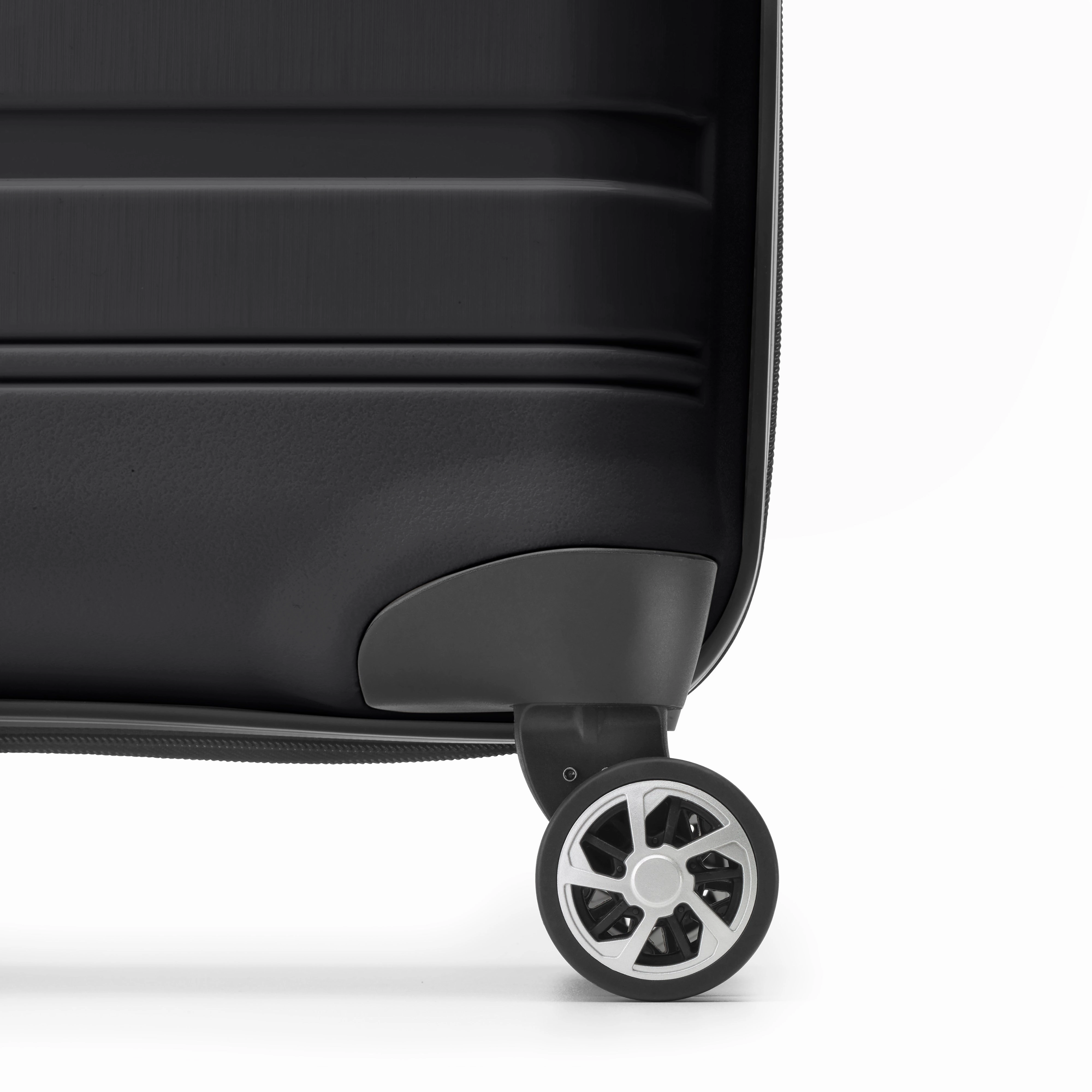 Samsonite Sirocco Collection Spinner Carry-On Expandable Luggage