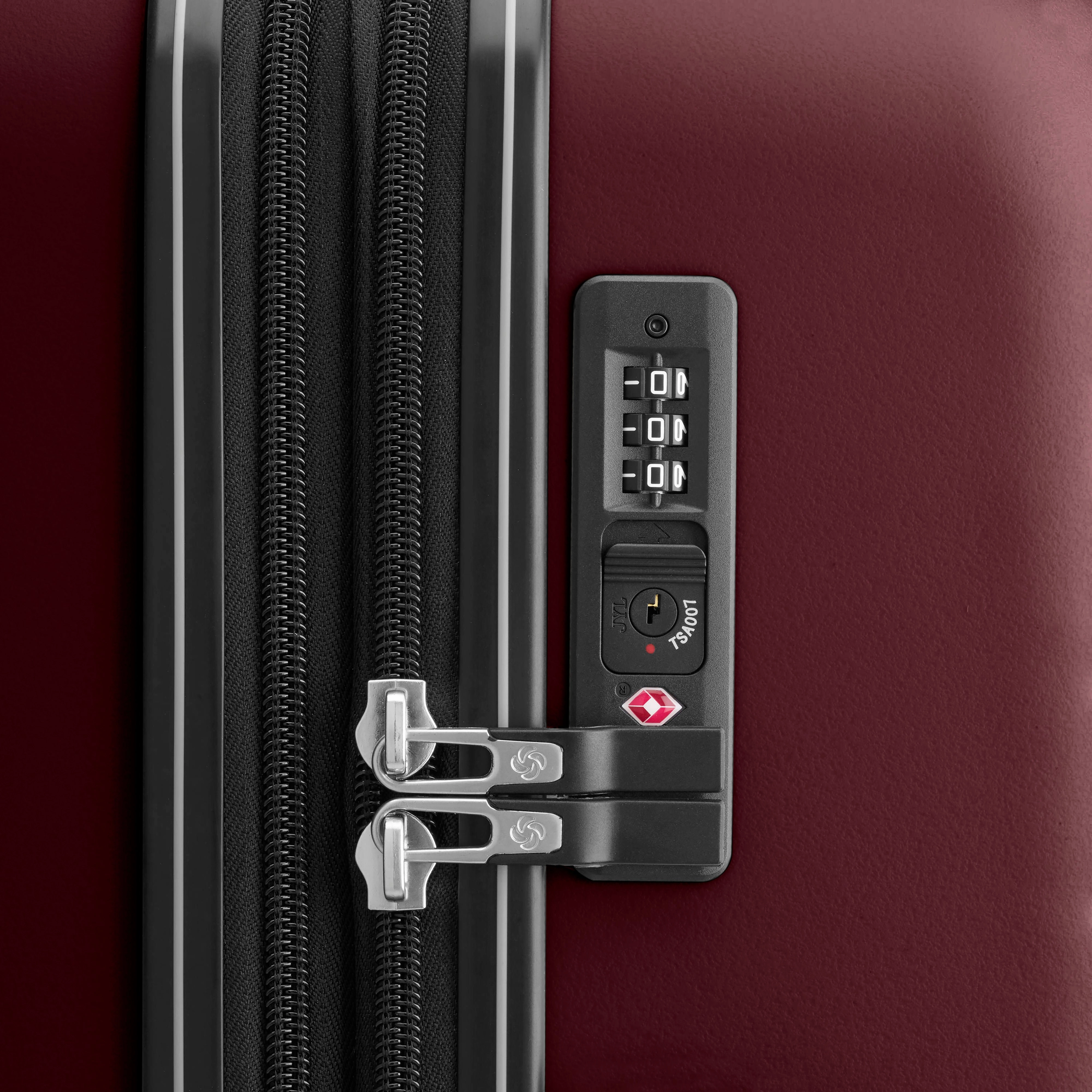 Samsonite Sirocco Collection Spinner Medium Expandable Luggage