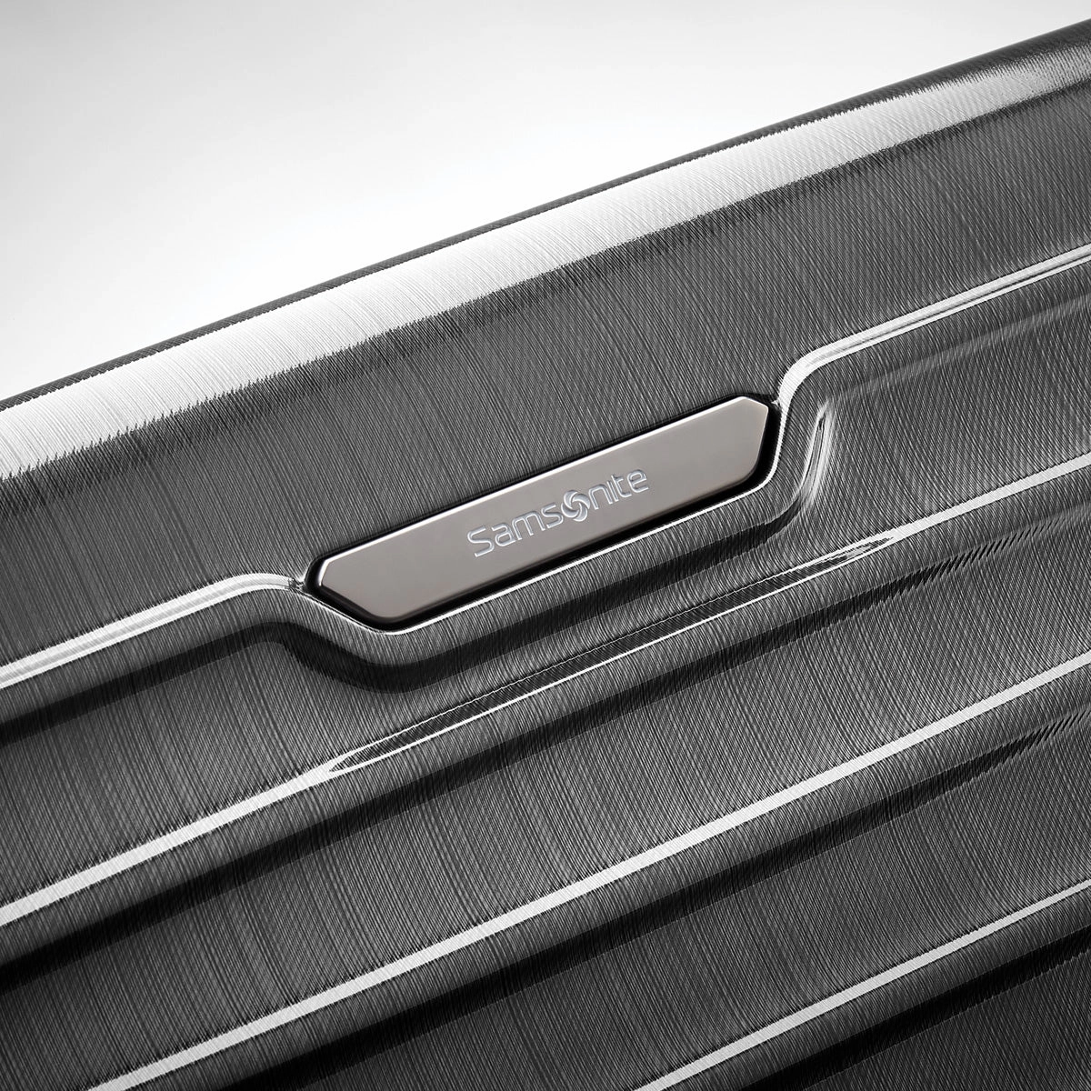 Samsonite Stryde 2  Medium Glider