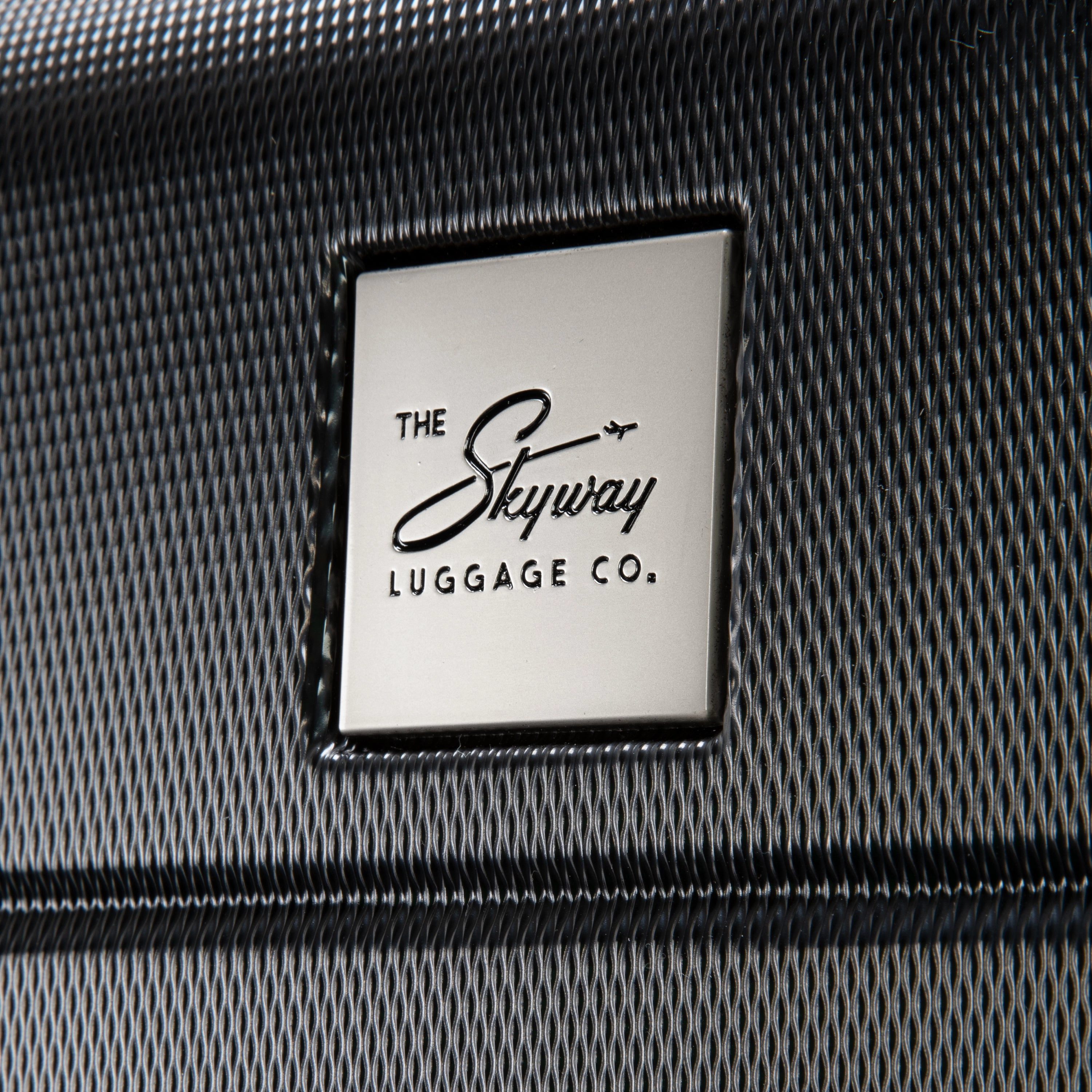 Skyway Epic 2.0 Medium Expandable Spinner Luggage