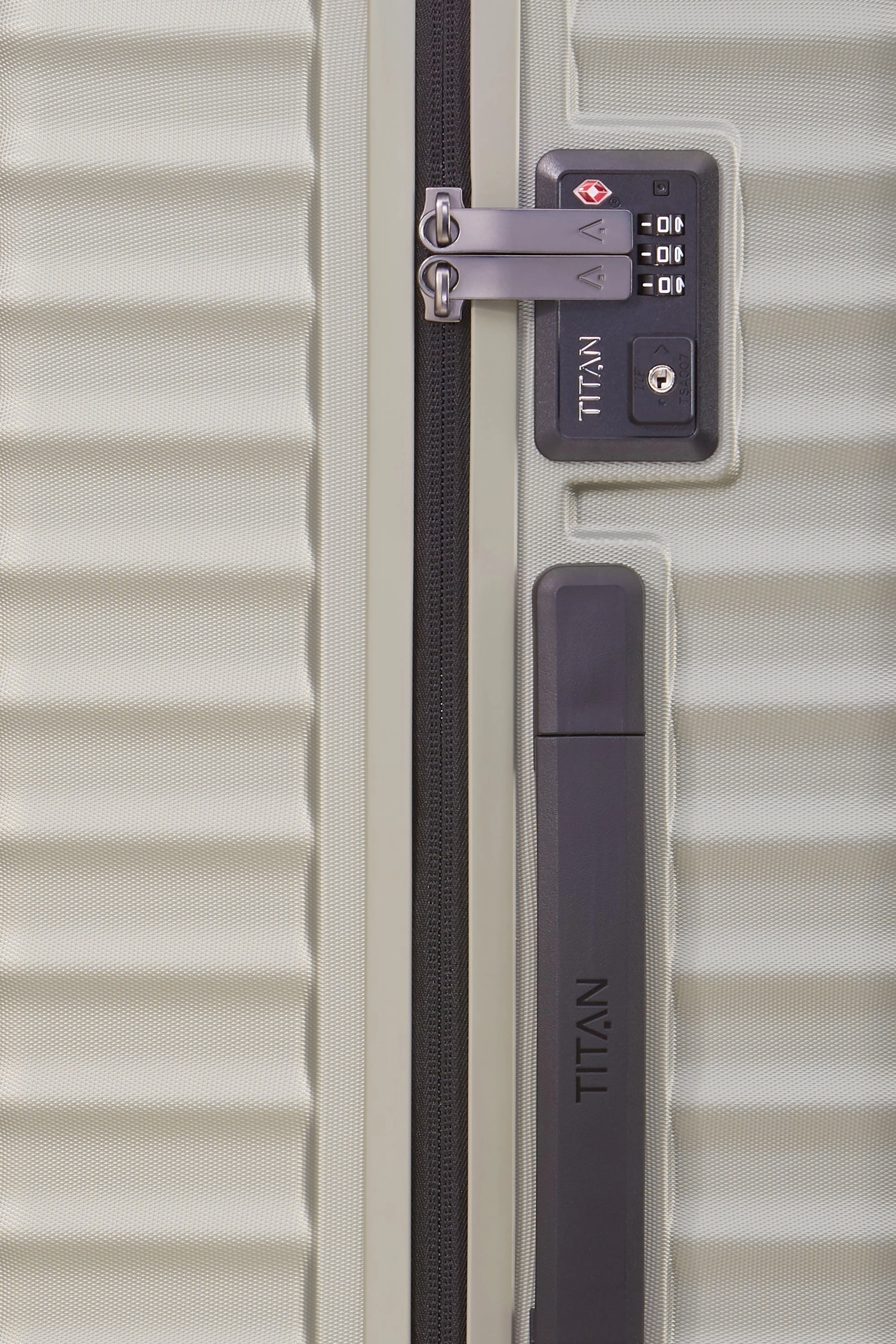 Titan LITRON Trolley M Medium Luggage
