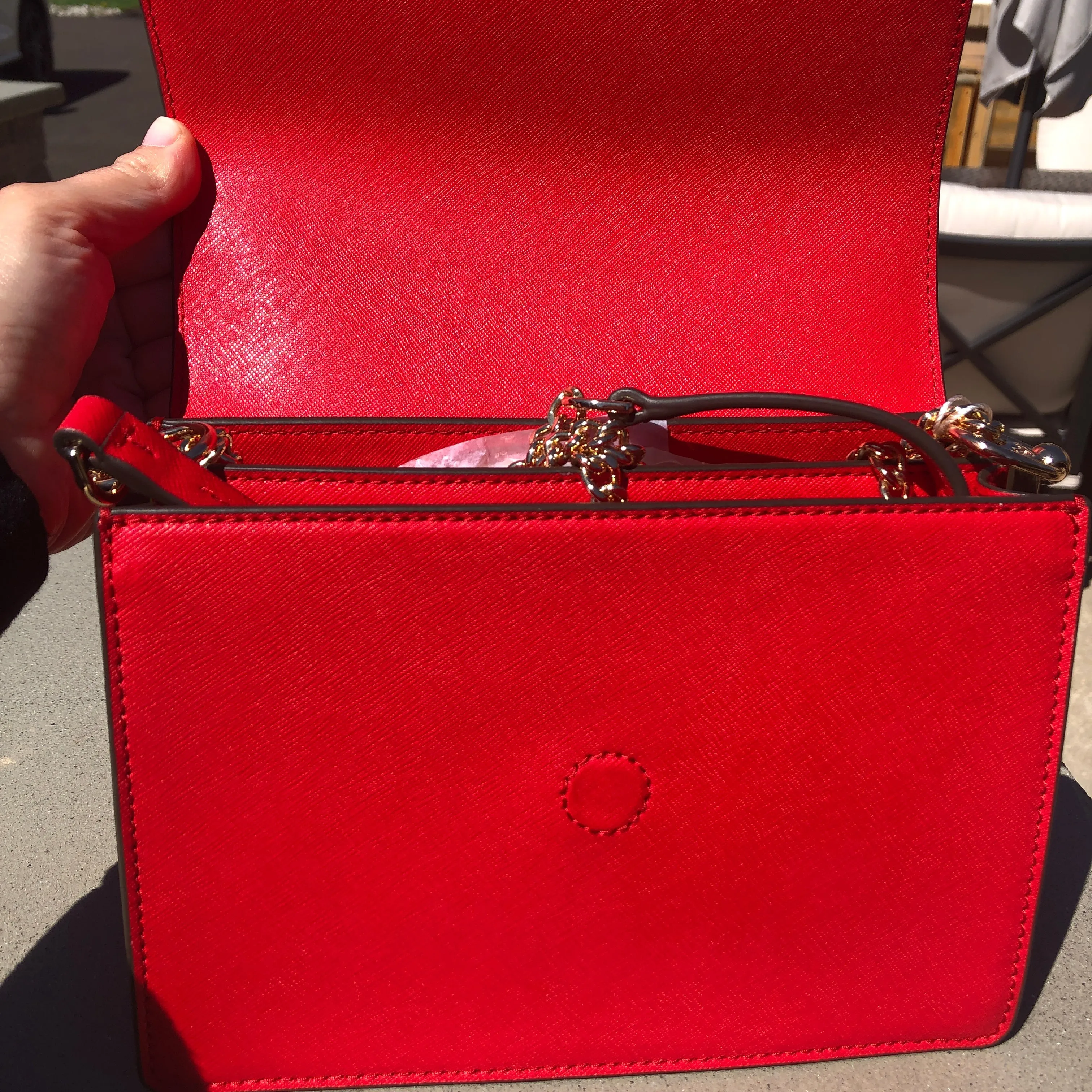 Tory Burch Emerson Envelope Shoulder Bag in Brilliant Red
