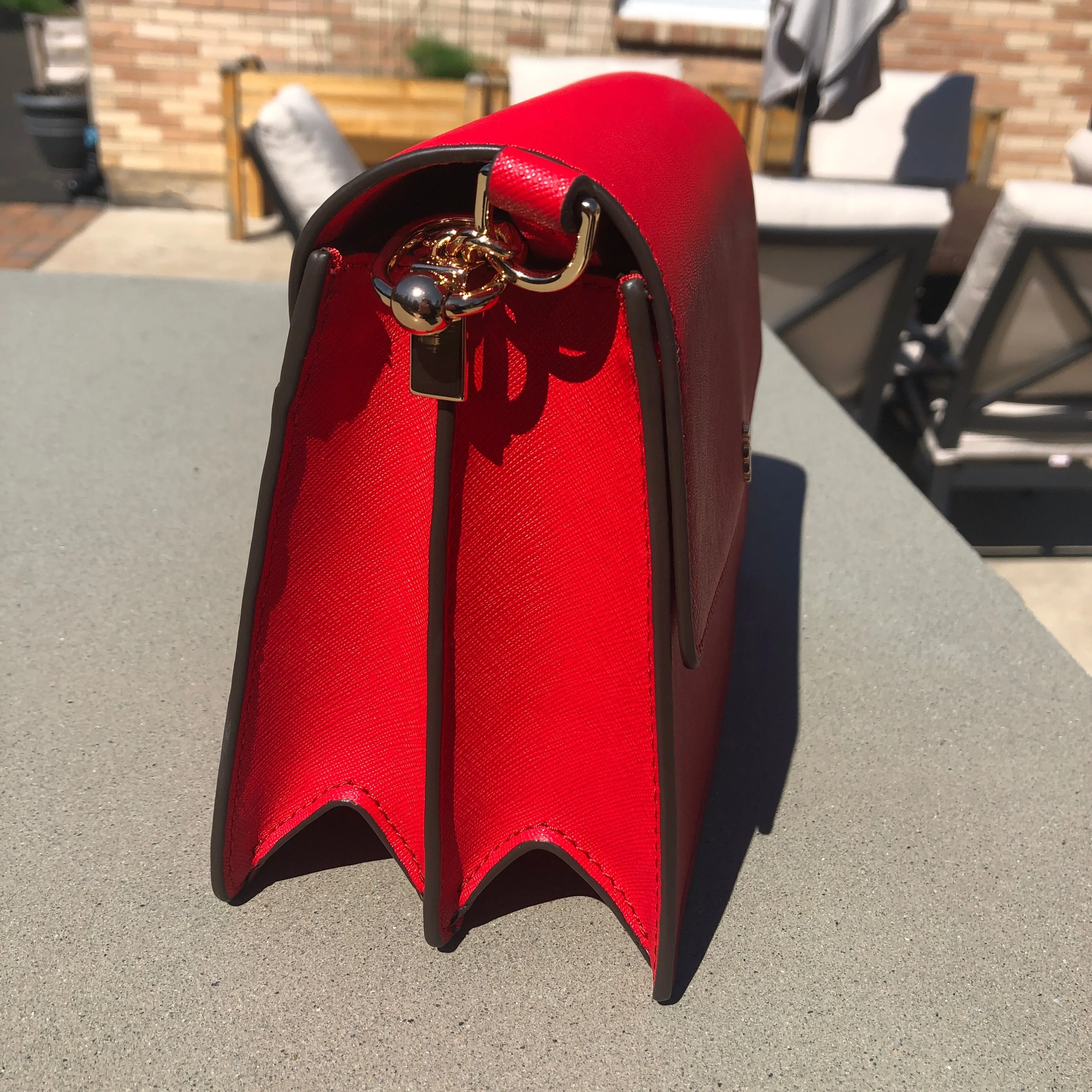 Tory Burch Emerson Envelope Shoulder Bag in Brilliant Red