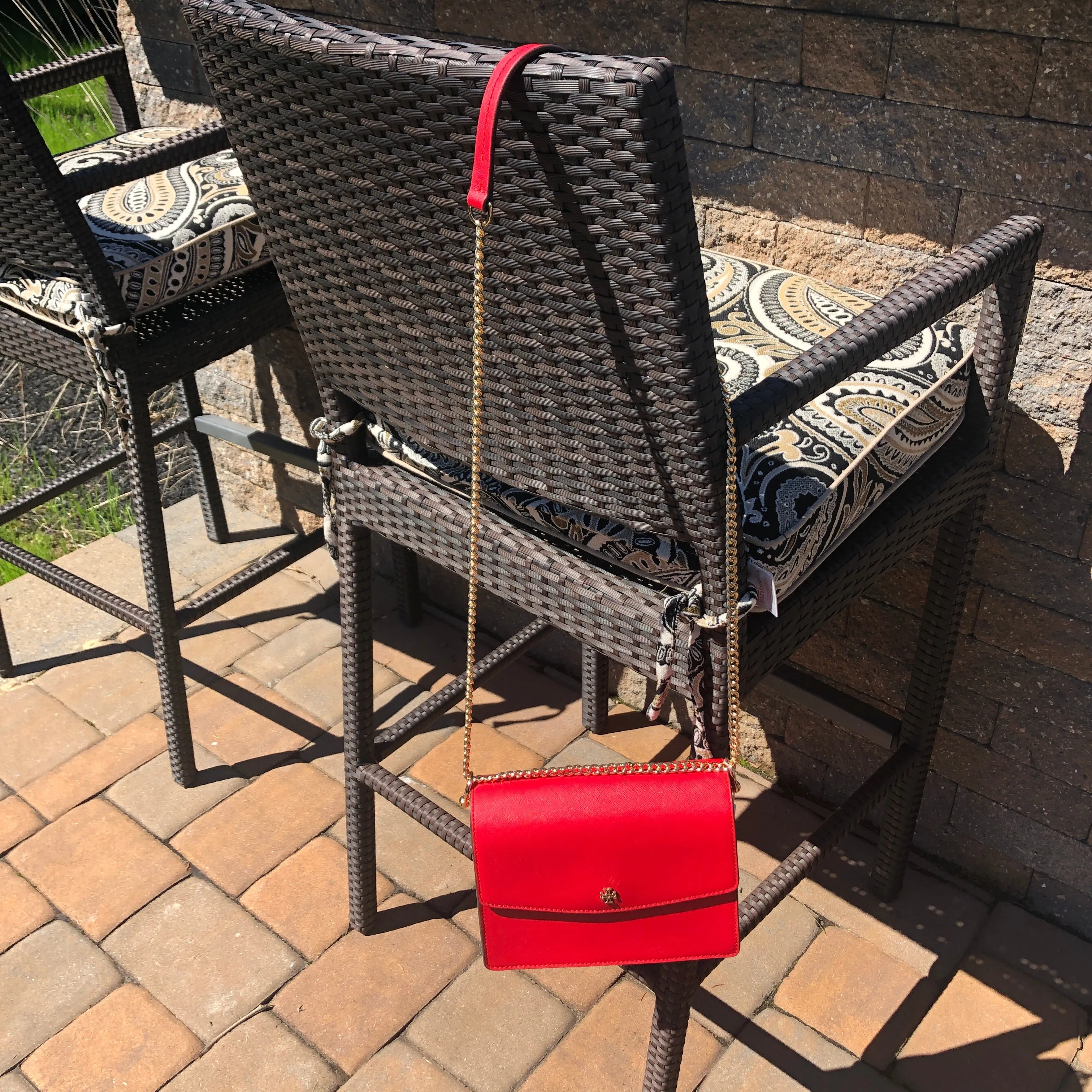 Tory Burch Emerson Envelope Shoulder Bag in Brilliant Red