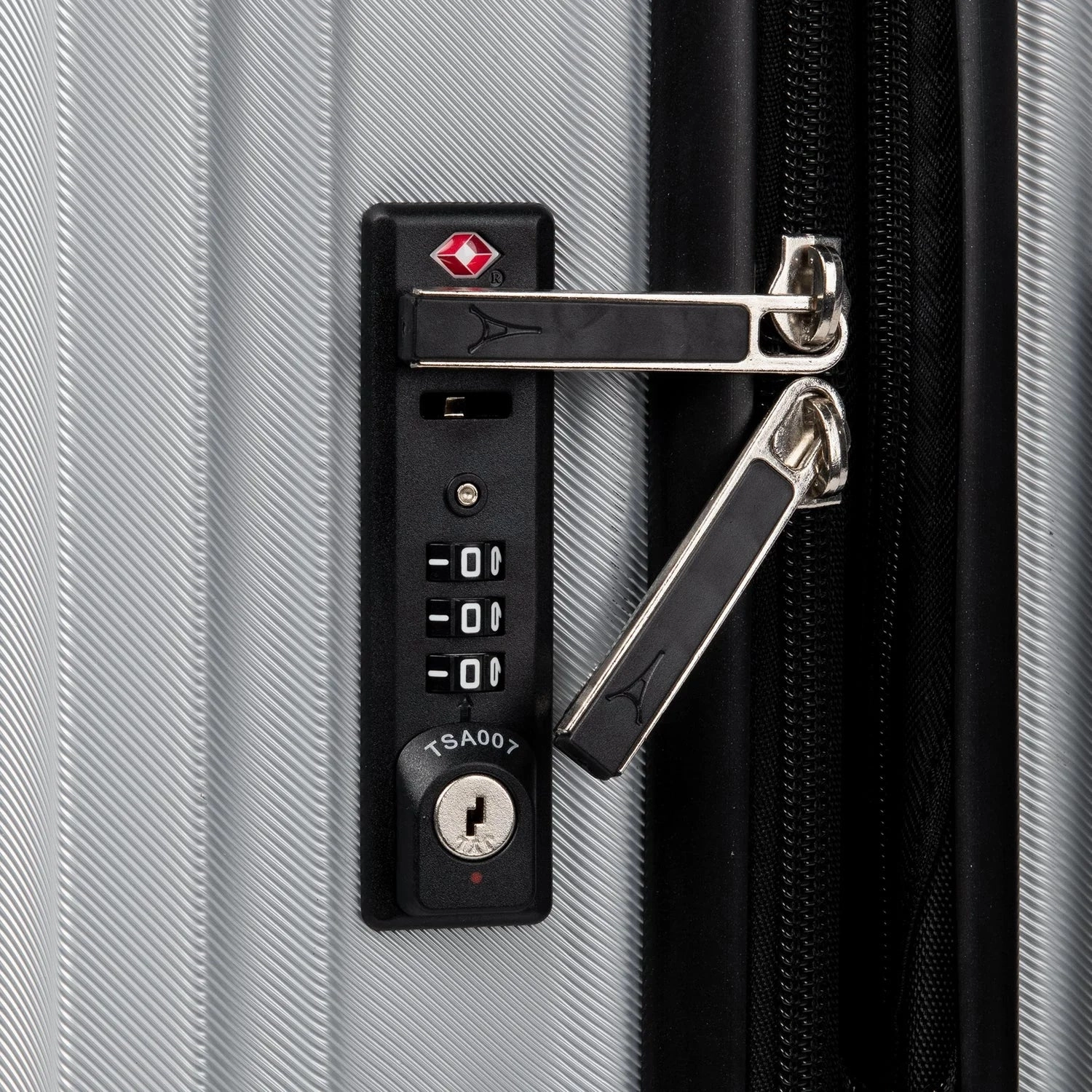 Travelpro Maxlite Air Large Check-in Expandable Hardside Spinner Luggage