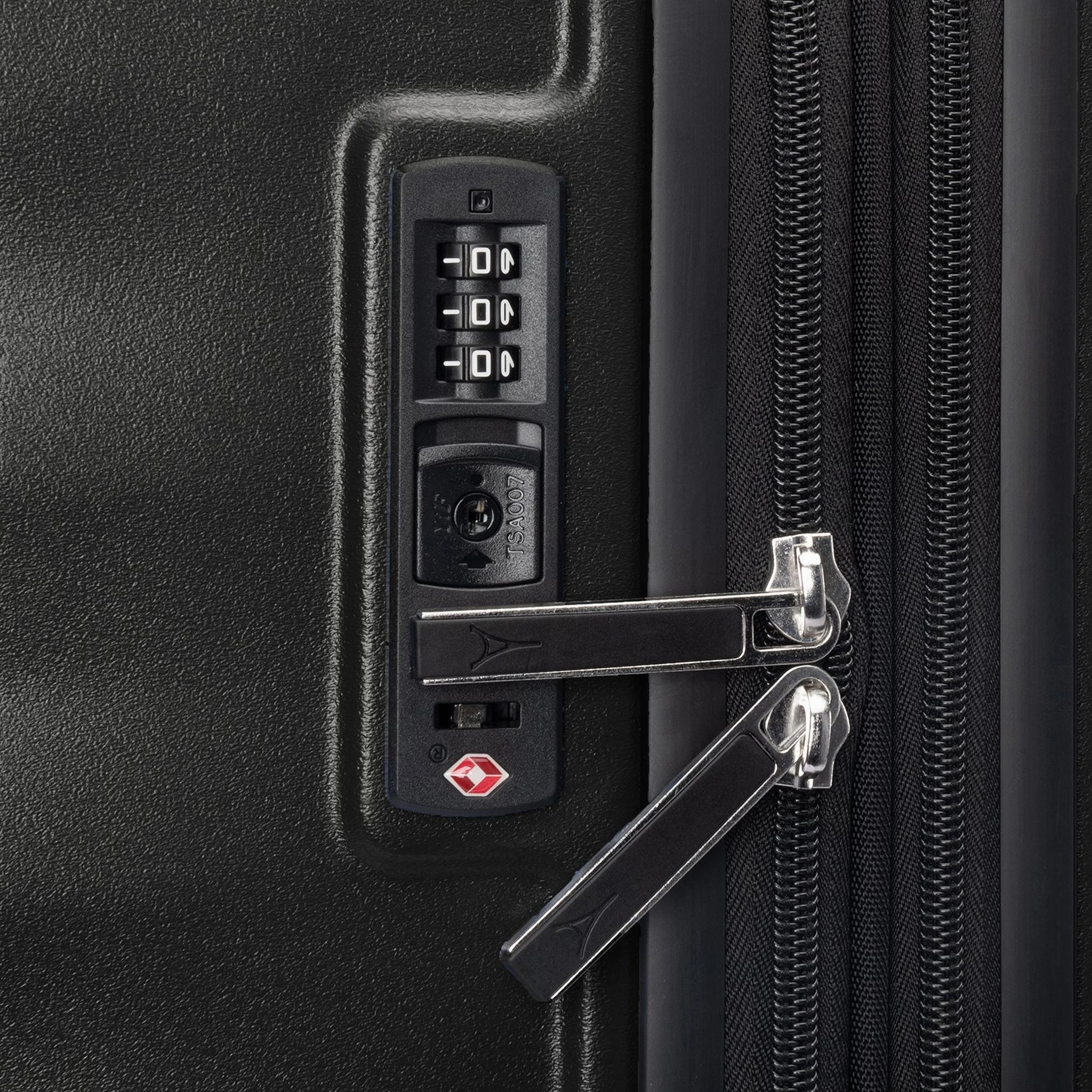 Travelpro Maxlite Air V2 Large Check-in Expandable Spinner