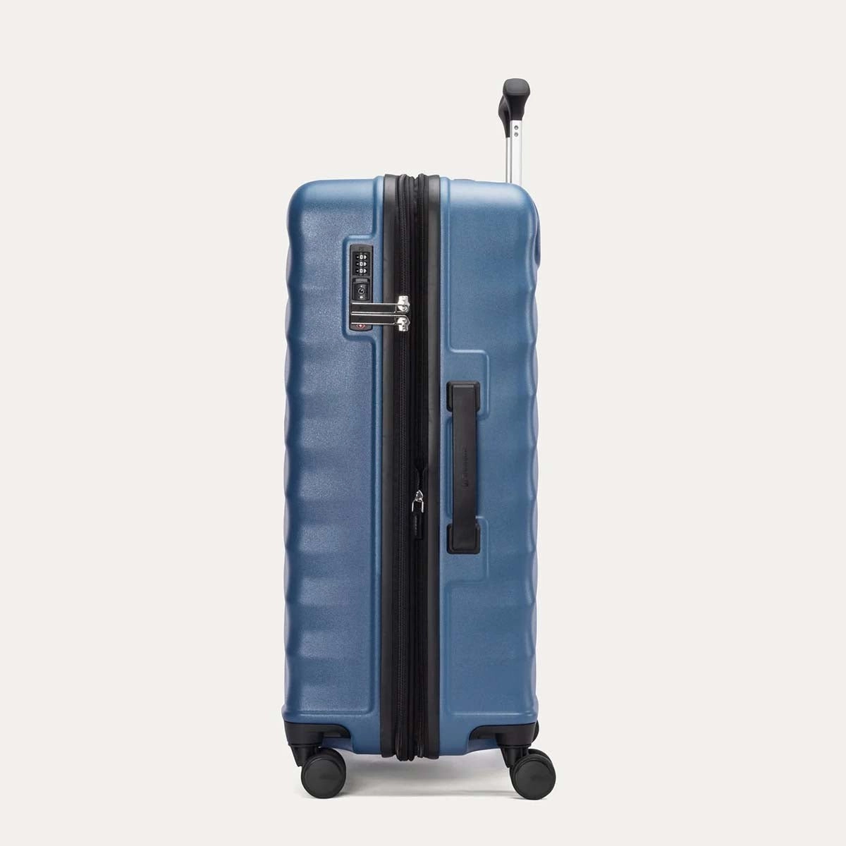 Travelpro Maxlite Air V2 Medium Check-In Hardside Spinner