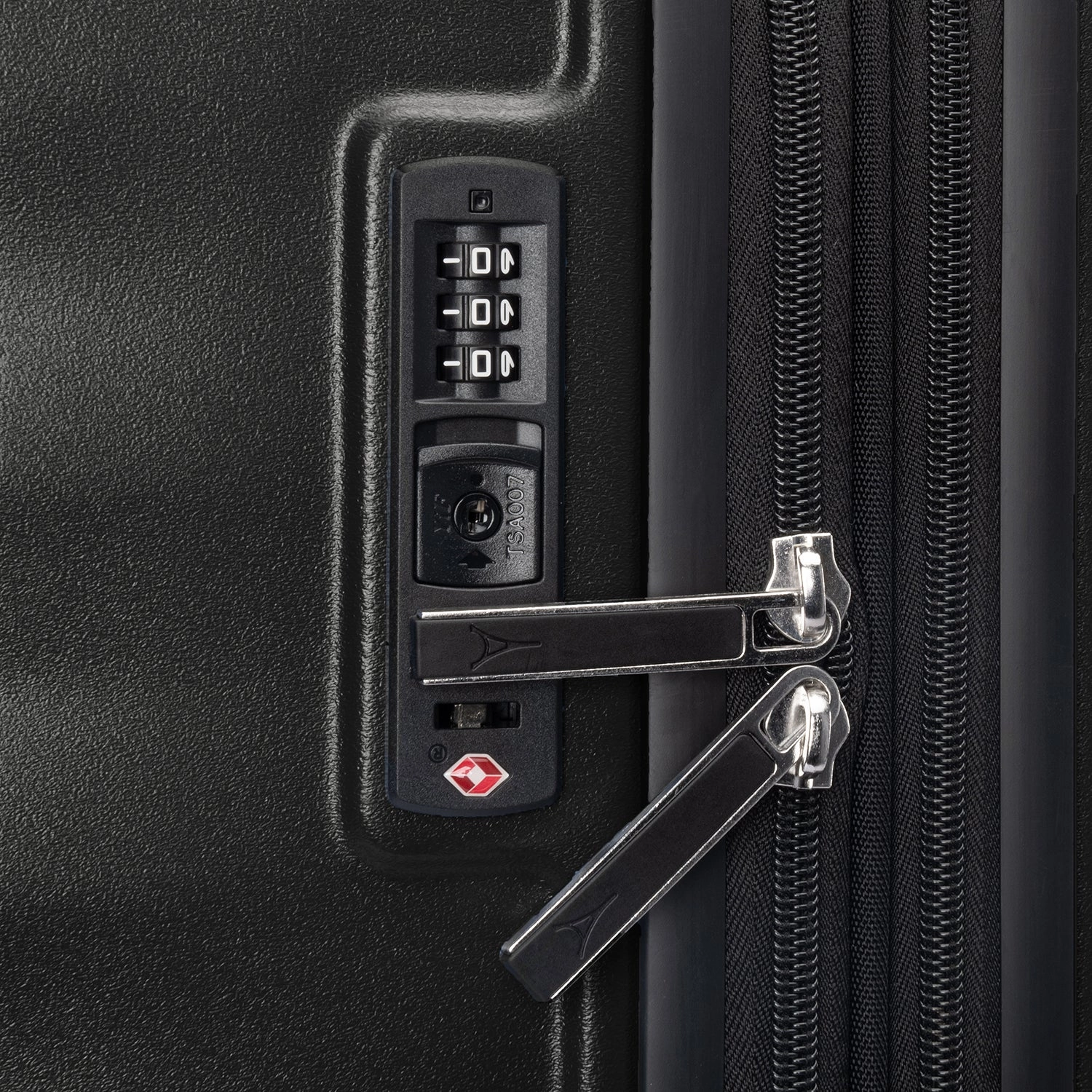 Travelpro Maxlite Air V2 Medium Check-In Hardside Spinner