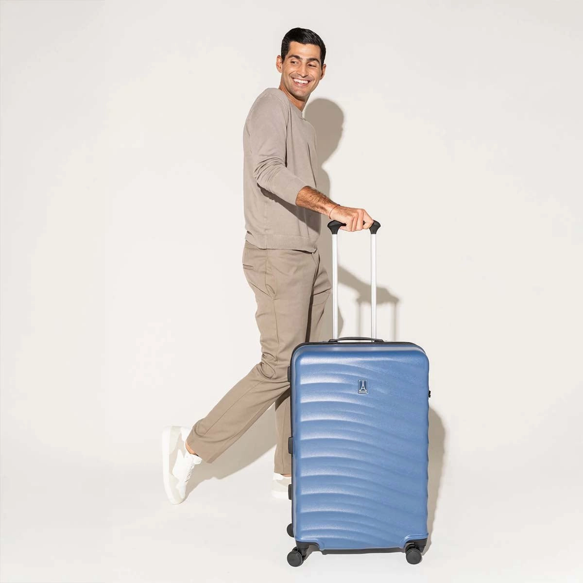 Travelpro Maxlite Air V2 Medium Check-In Hardside Spinner