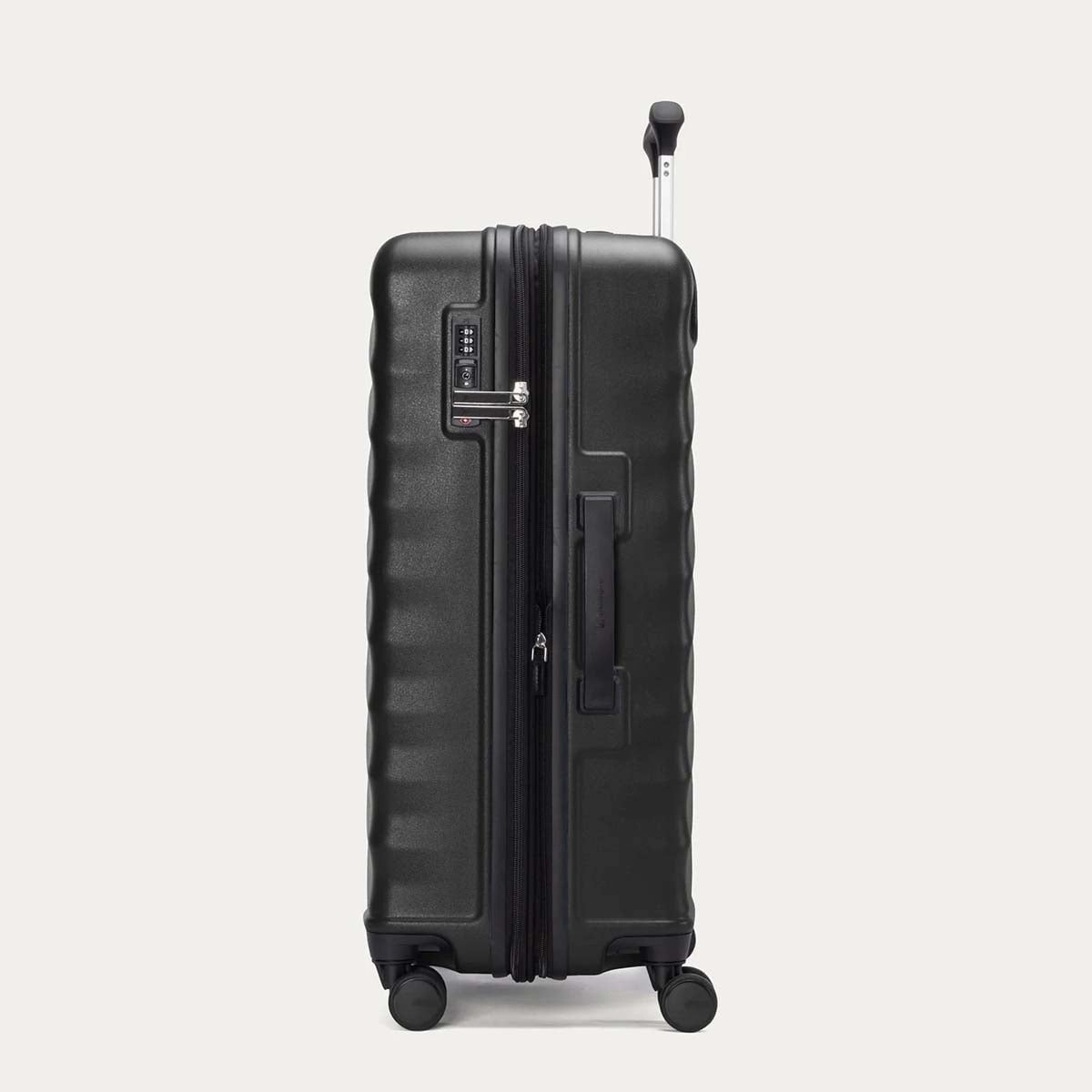 Travelpro Maxlite Air V2 Medium Check-In Hardside Spinner
