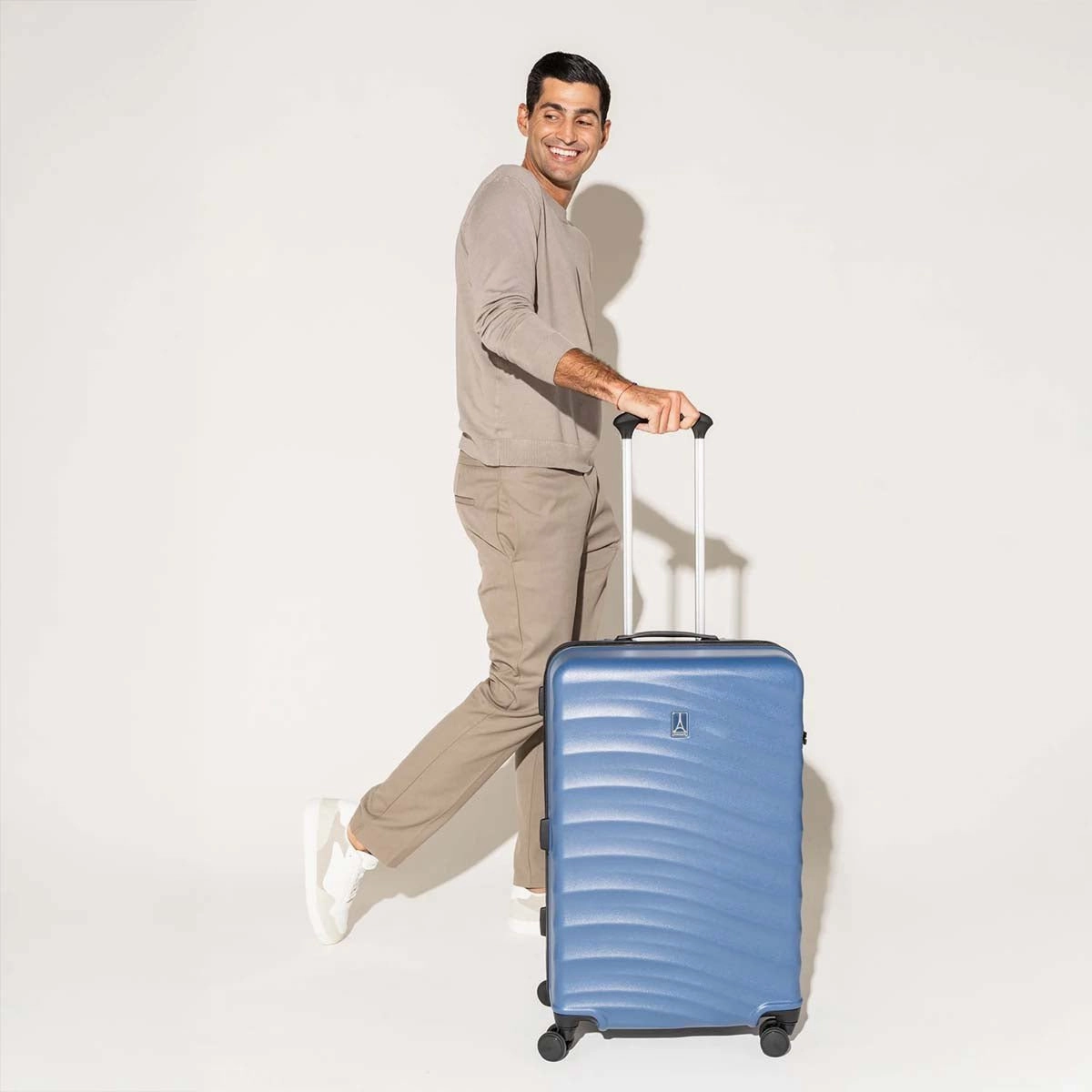 Travelpro Maxlite Air V2 Medium Check-In Hardside Spinner