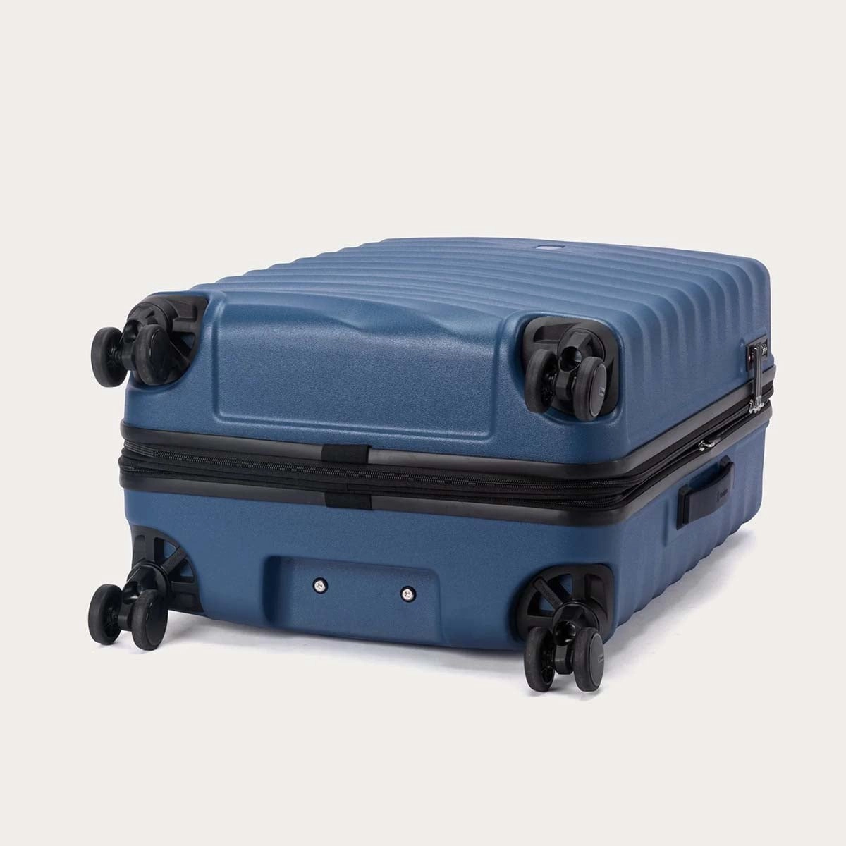 Travelpro Maxlite Air V2 Medium Check-In Hardside Spinner