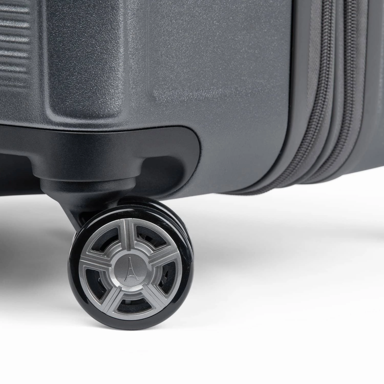 Travelpro Platinum Elite Large Check-In Expandable Hardside Spinner Luggage