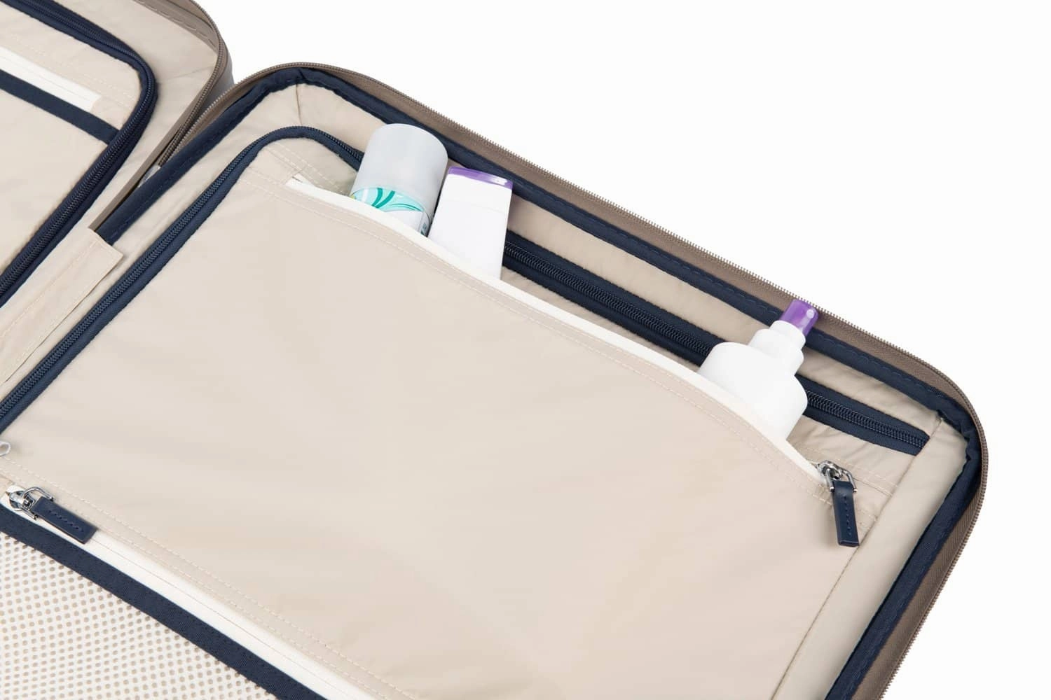 Travelpro Platinum Elite Medium Check-In Expandable Hardside Spinner Luggage